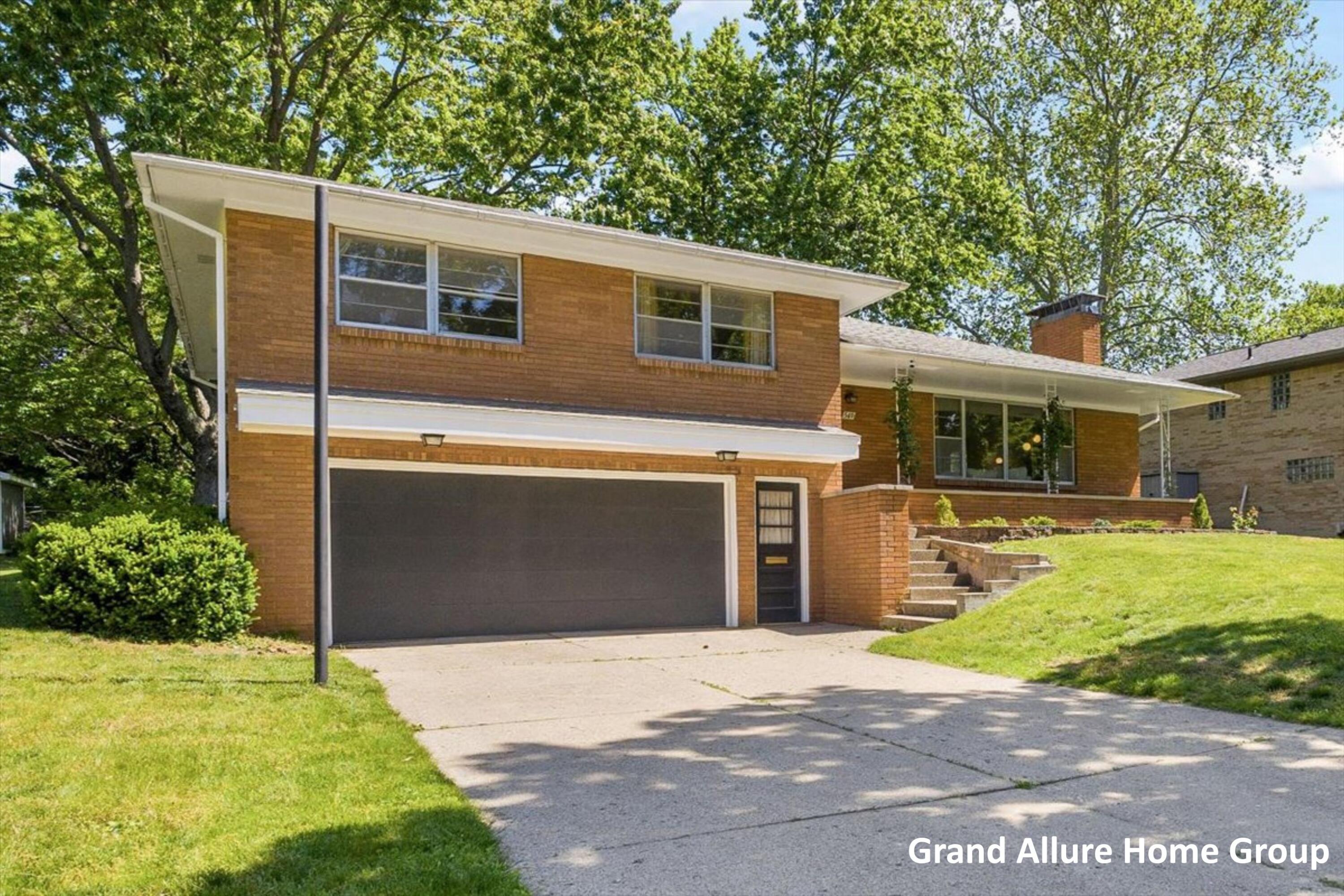 549 Sligh Boulevard NE Grand Rapids MI 49505