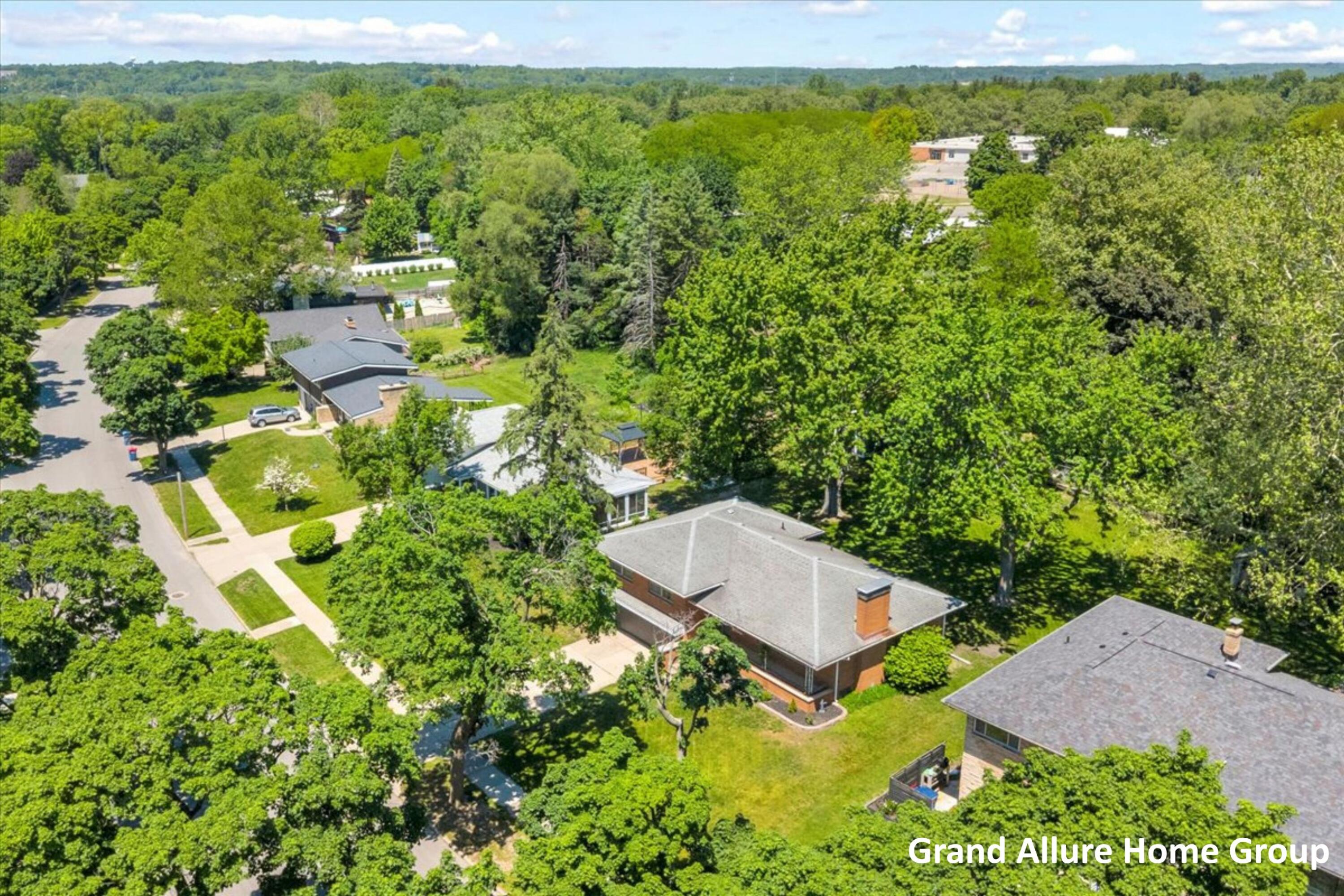 549 Sligh Boulevard NE Grand Rapids MI 49505