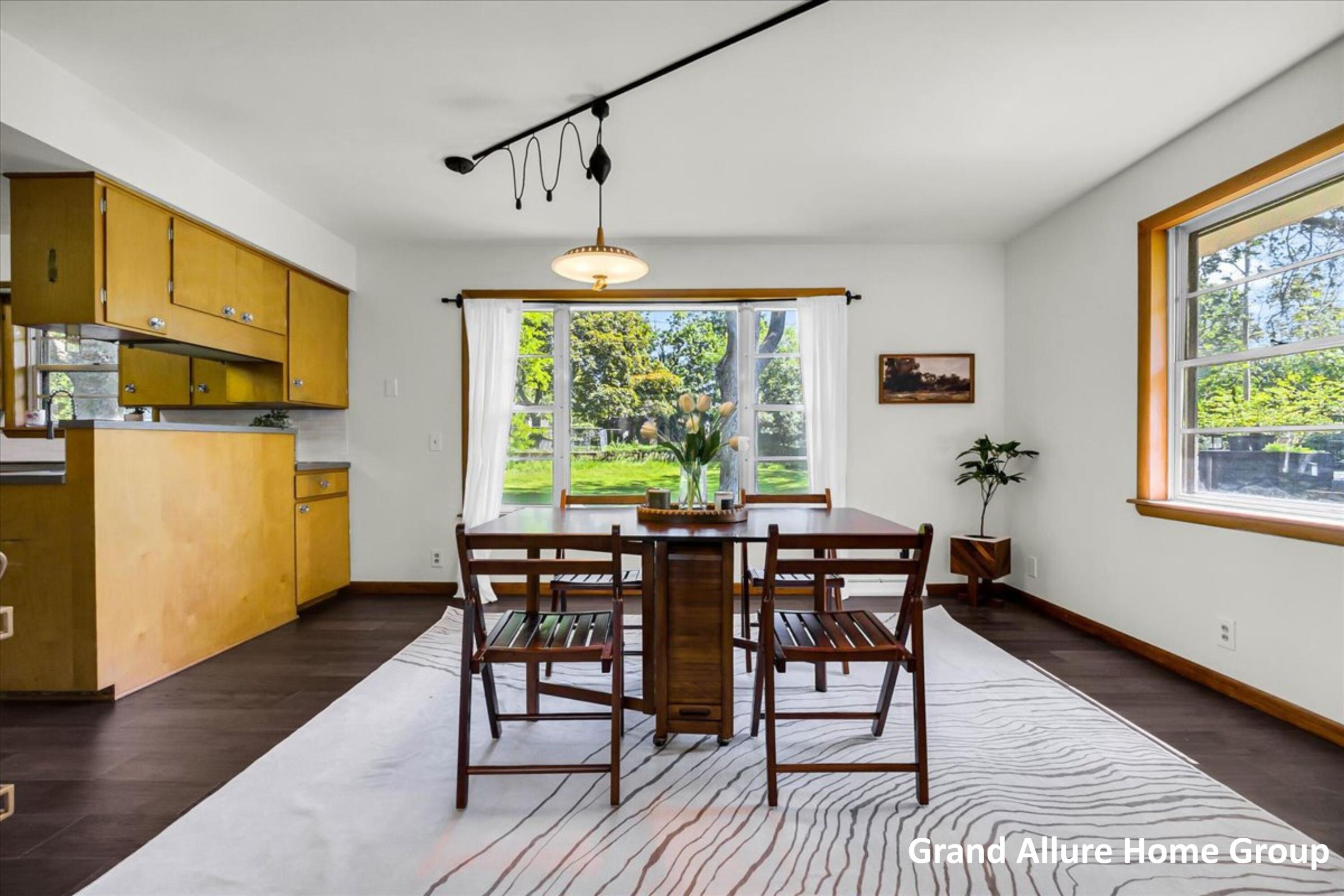 549 Sligh Boulevard NE Grand Rapids MI 49505