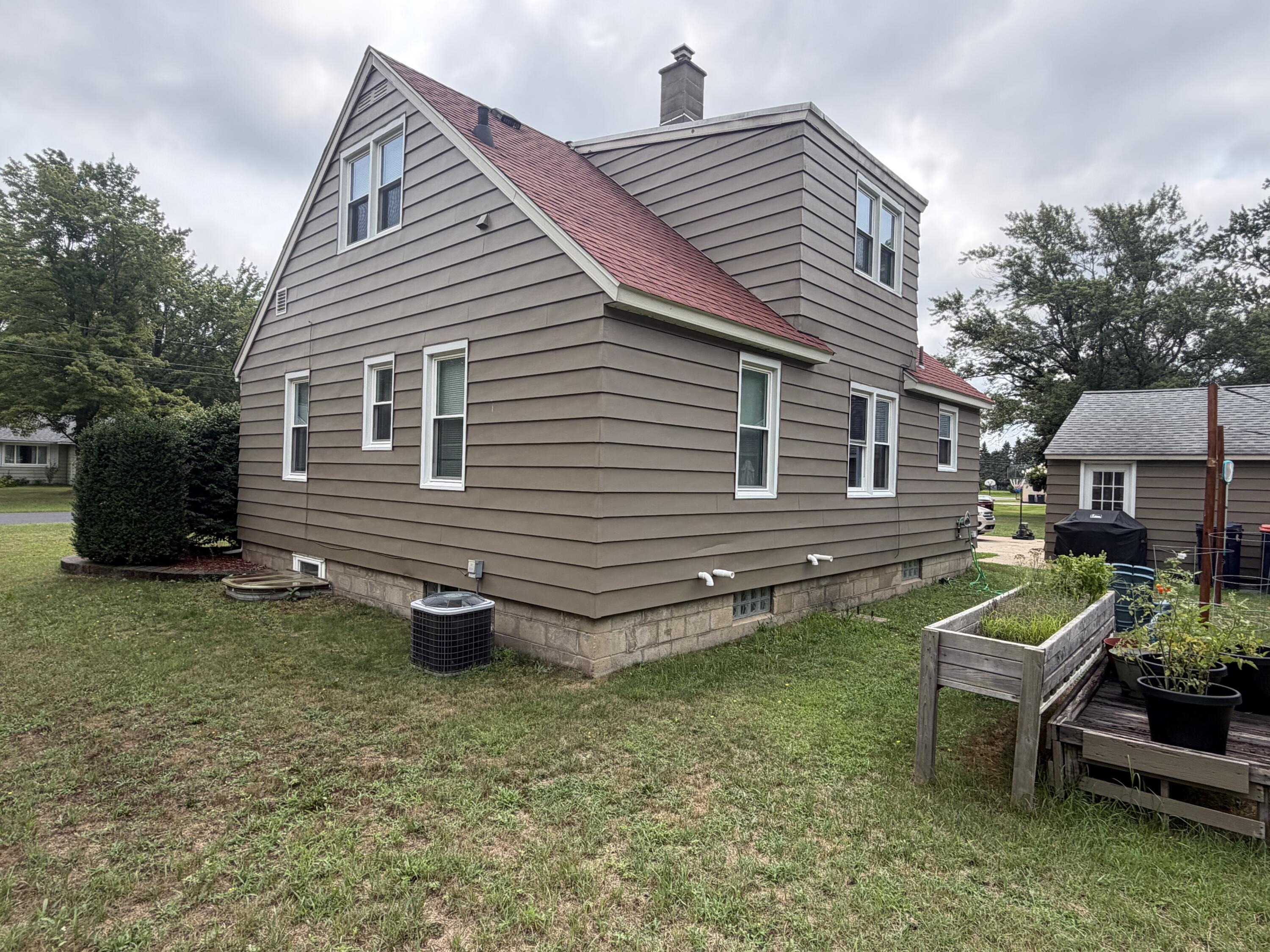 744 Aster Avenue Holland MI 49423