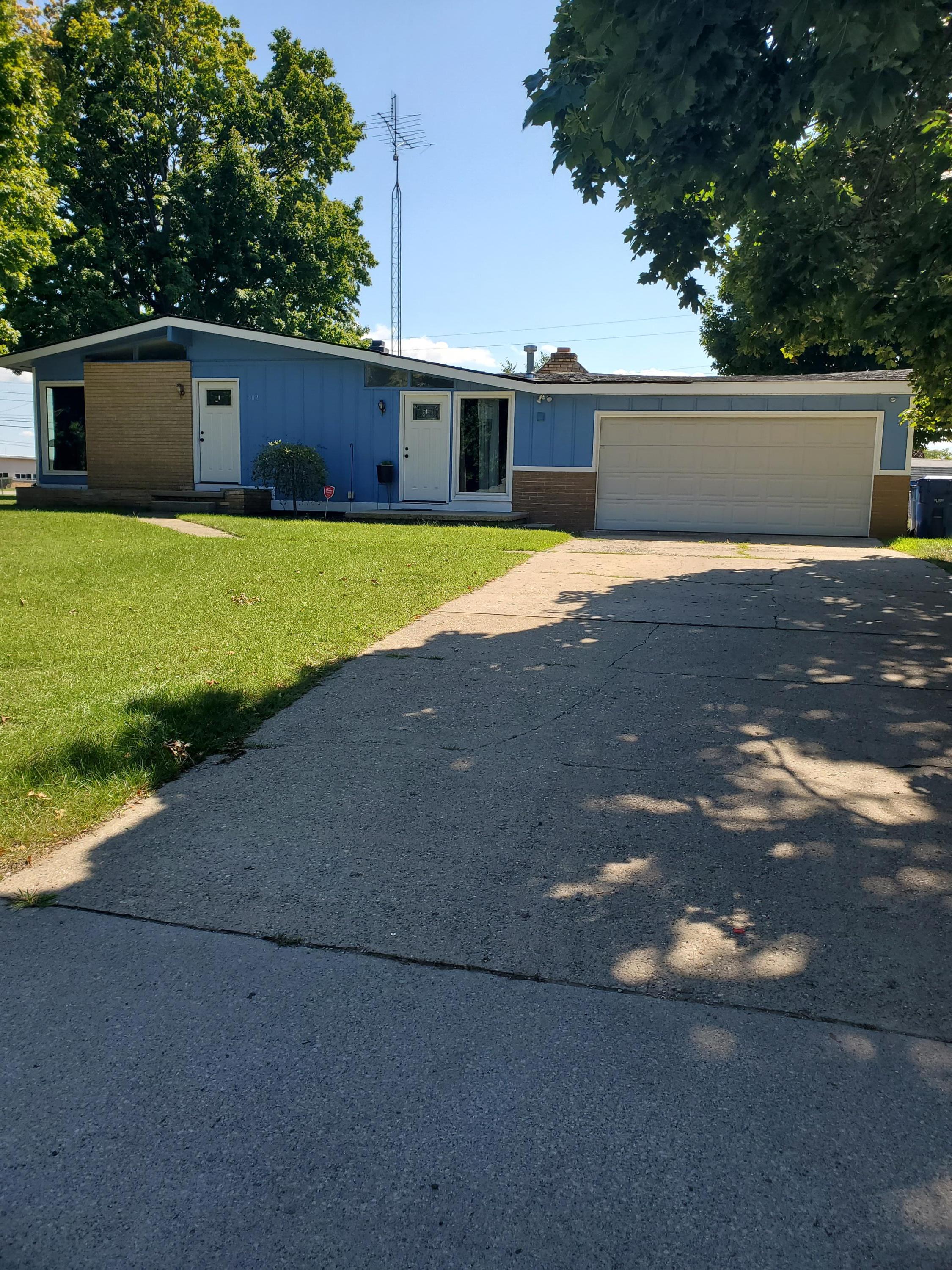 682 Waverly Drive Benton Harbor MI 49022