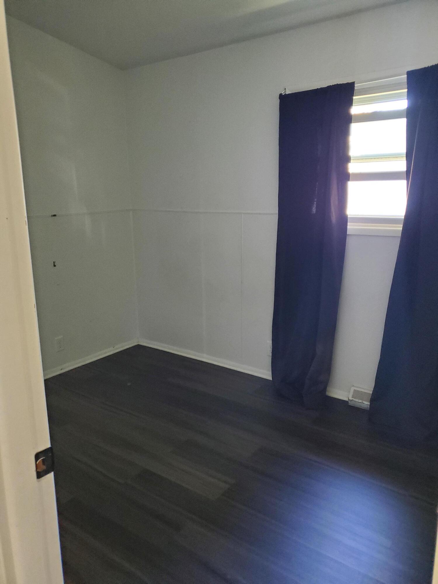 682 Waverly Drive Benton Harbor MI 49022
