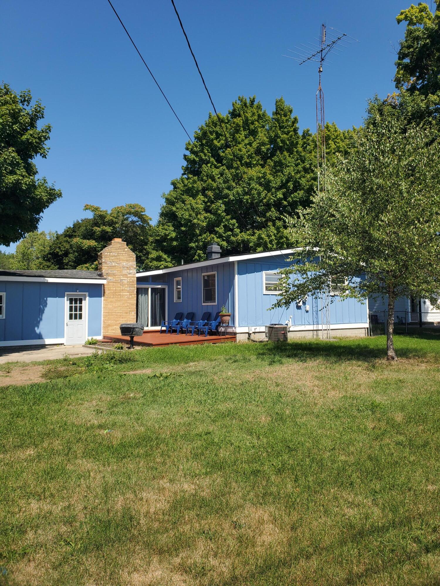 682 Waverly Drive Benton Harbor MI 49022