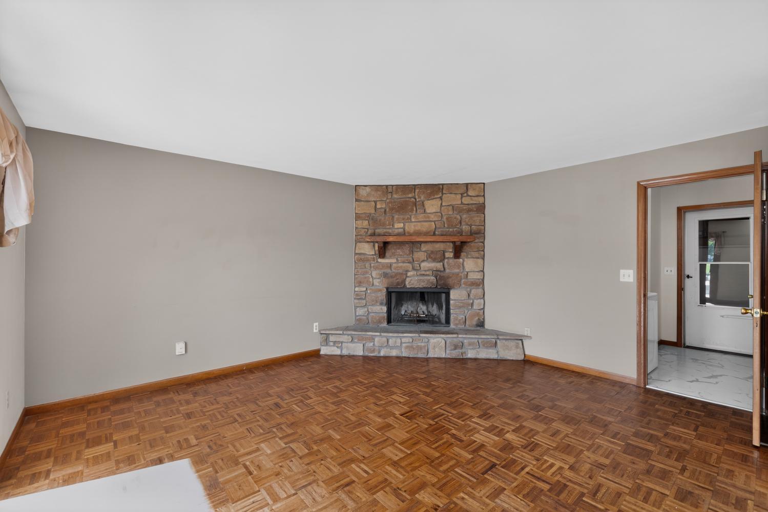 68441 N Channel Parkway Edwardsburg MI 49112