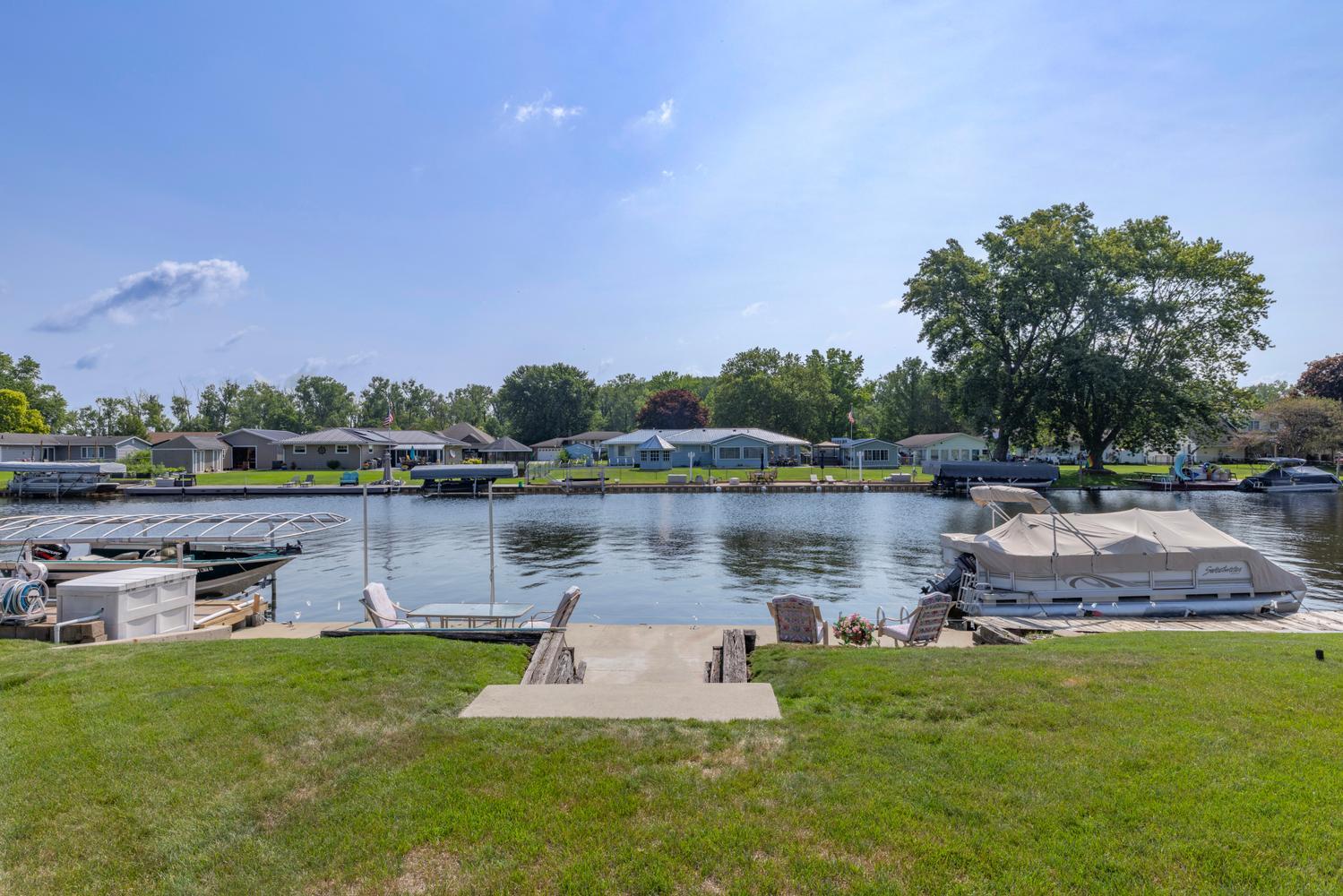 68441 N Channel Parkway Edwardsburg MI 49112
