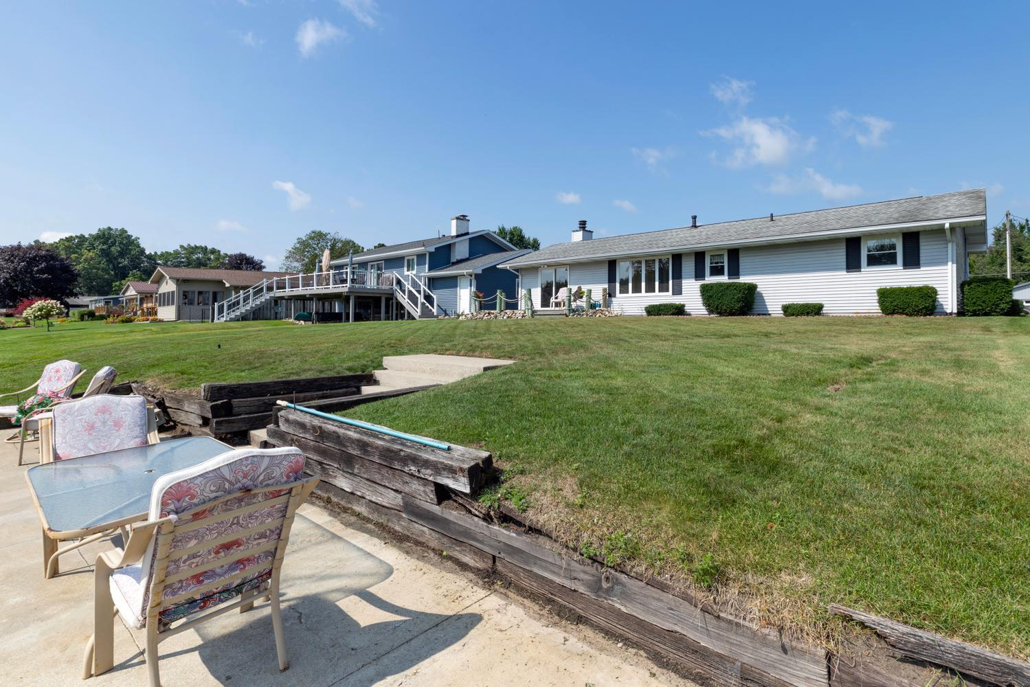 68441 N Channel Parkway Edwardsburg MI 49112