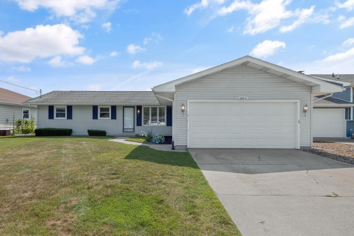 68441 N Channel Parkway Edwardsburg MI 49112
