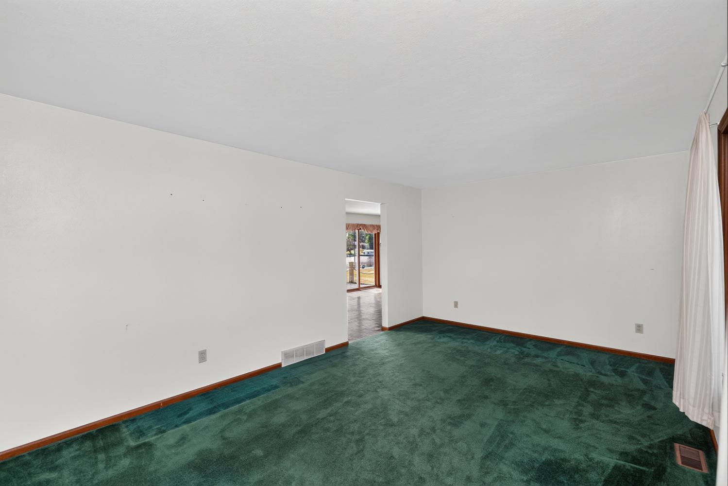 68441 N Channel Parkway Edwardsburg MI 49112