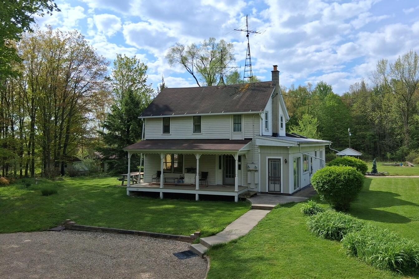 3154 W Defay Road Stevensville MI 49127