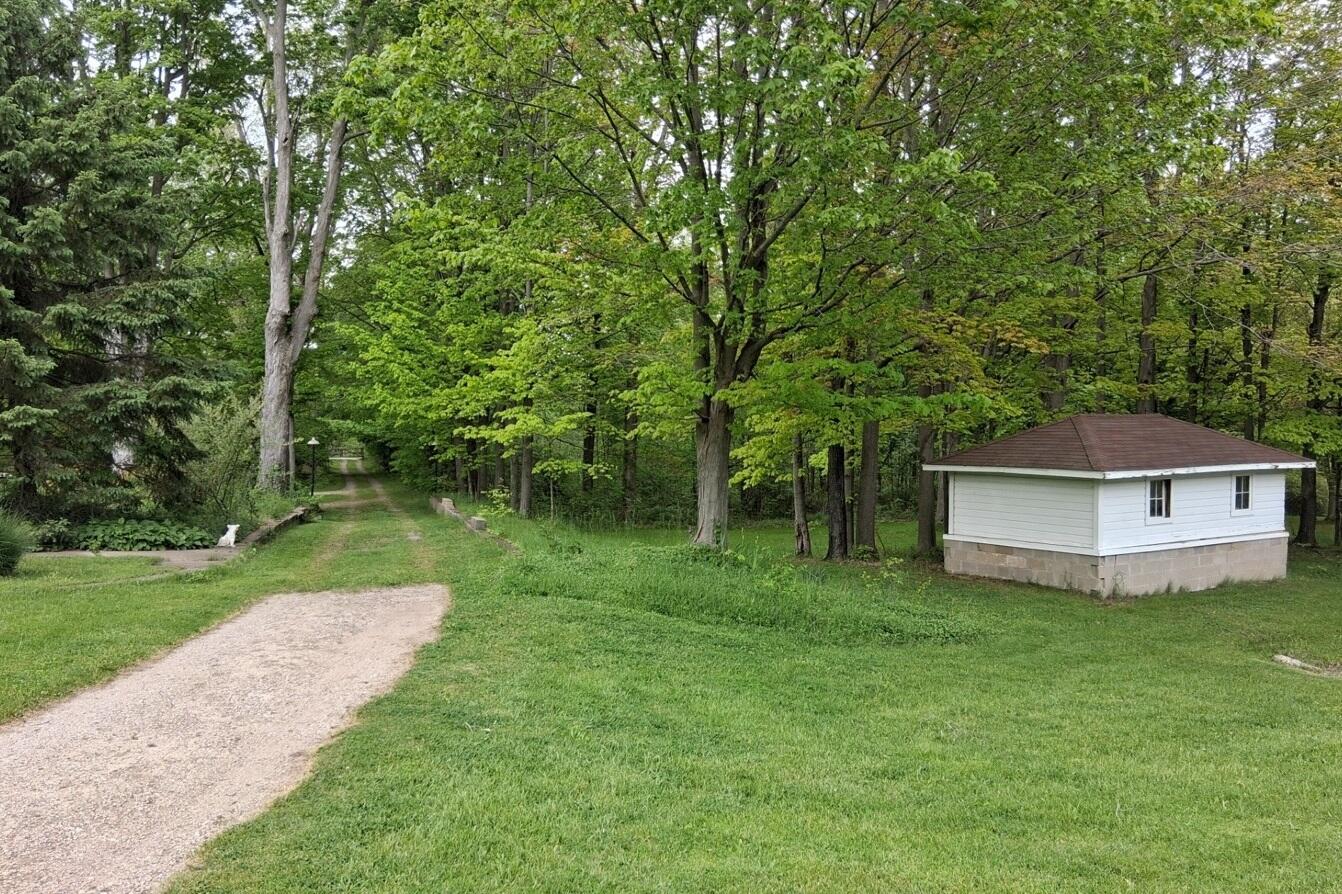 3154 W Defay Road Stevensville MI 49127