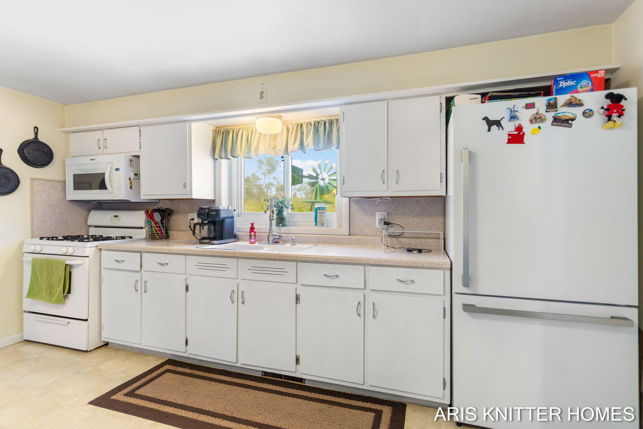 2756 Beeline Road Holland MI 49424