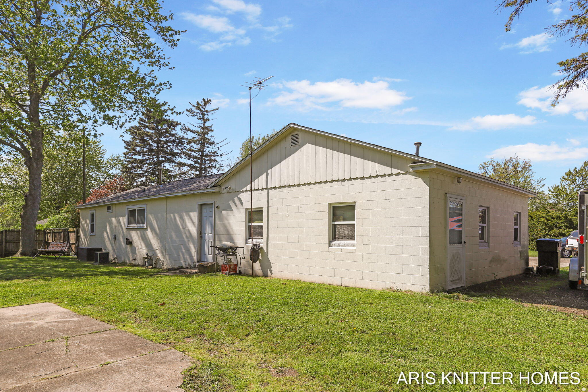 2756 Beeline Road Holland MI 49424