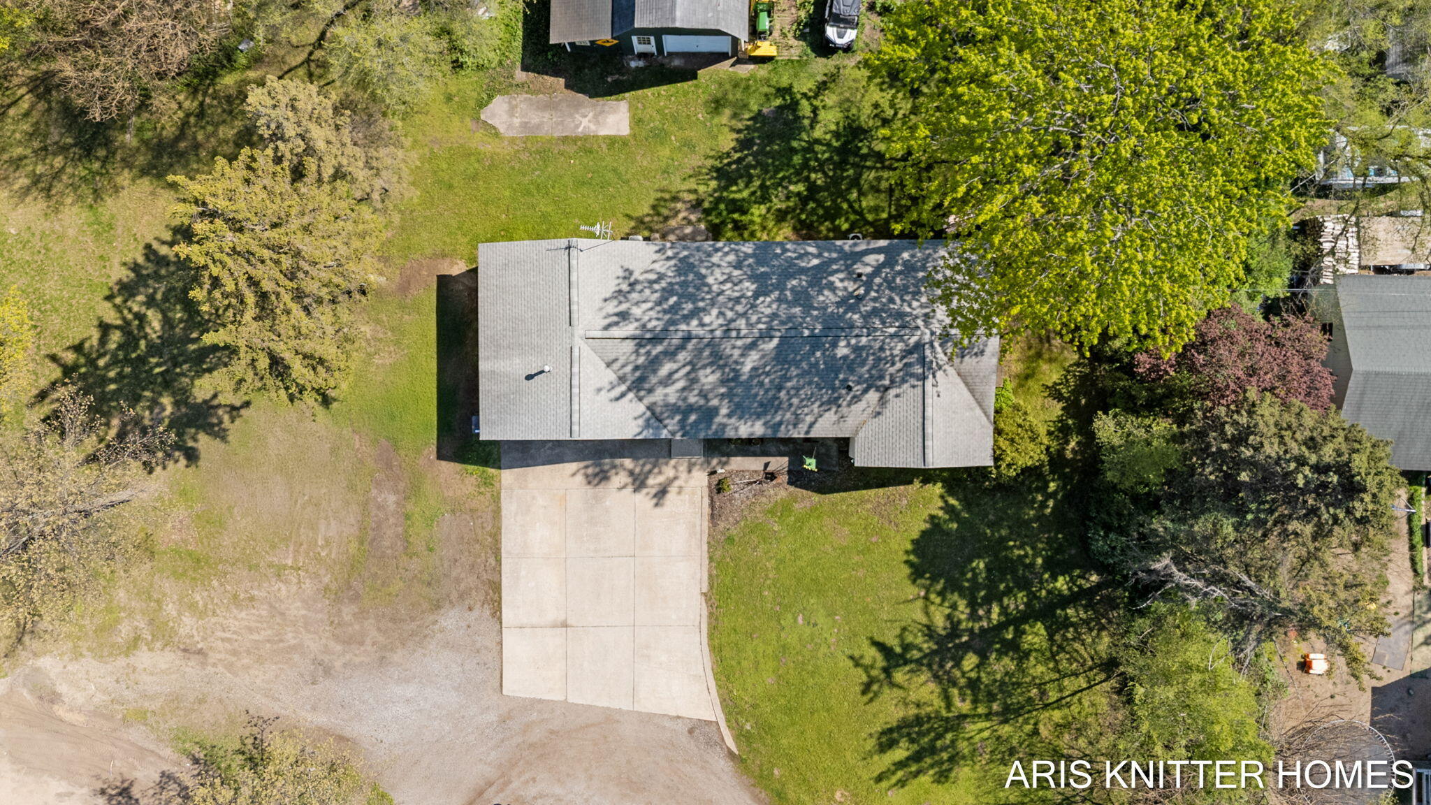 2756 Beeline Road Holland MI 49424