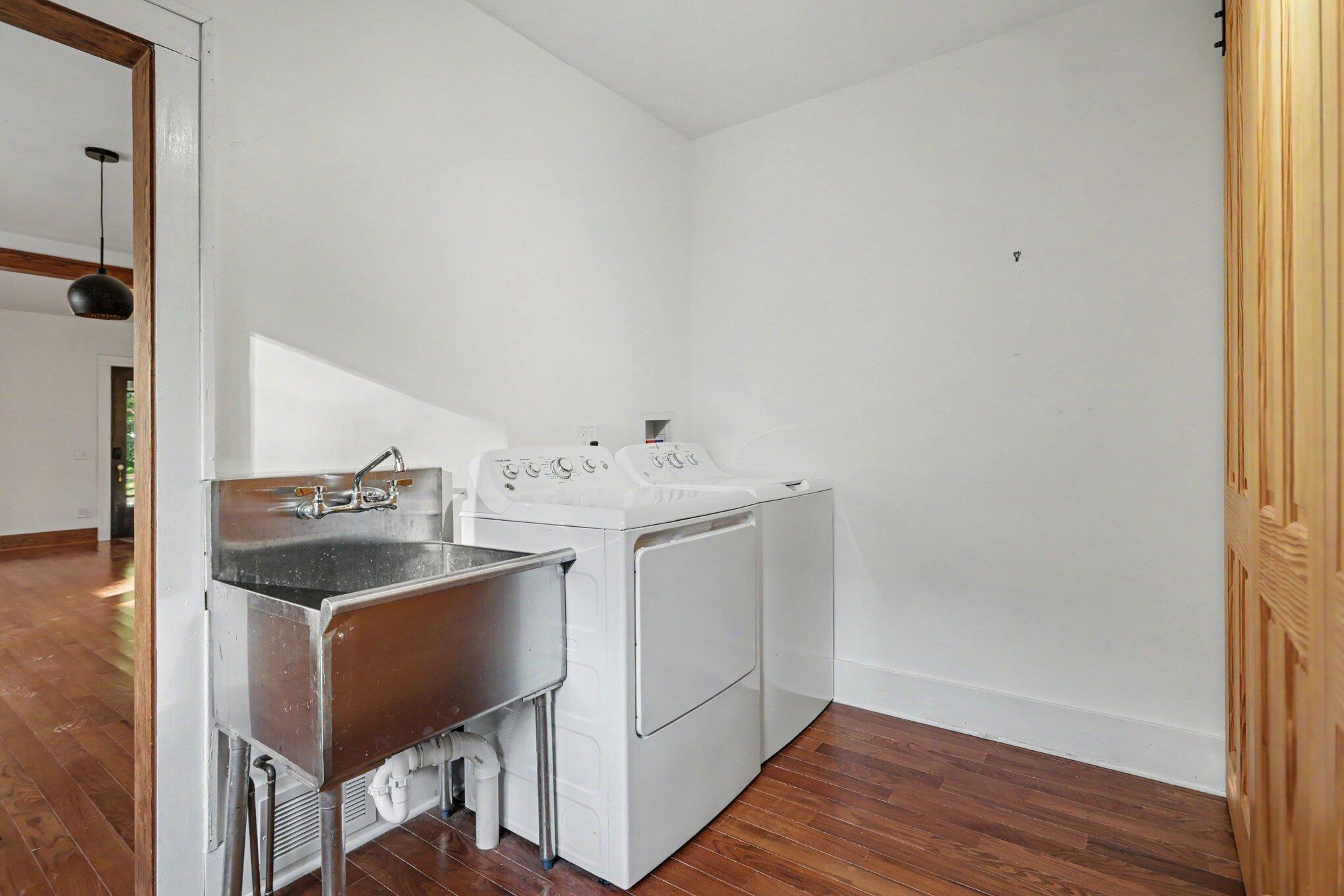 1581 Spruce Drive Kalamazoo MI 49008