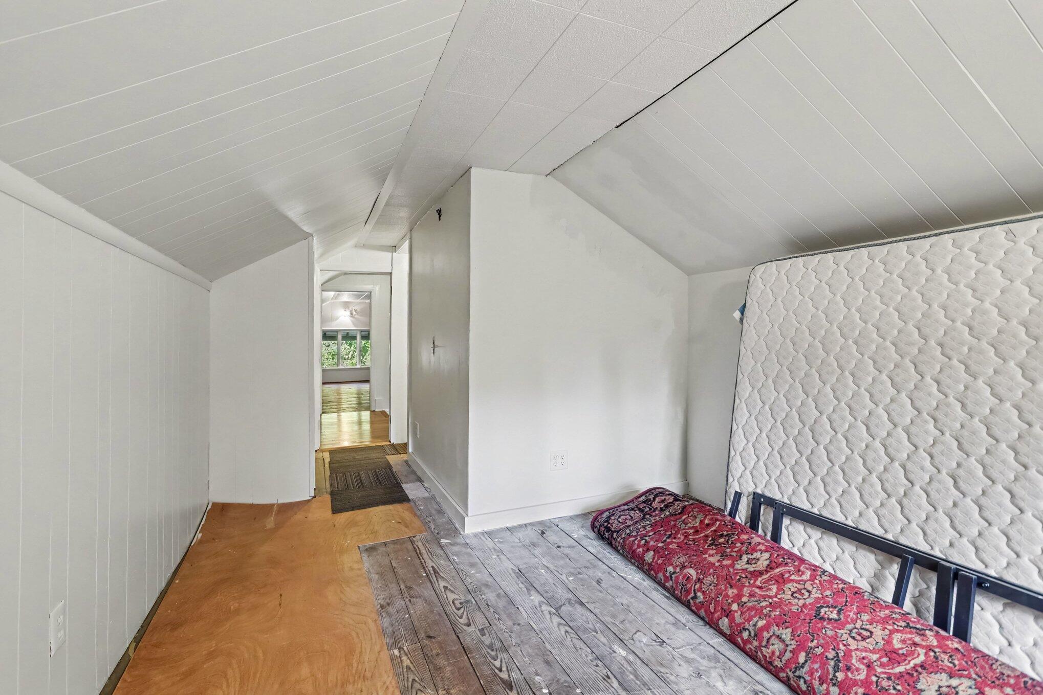 1581 Spruce Drive Kalamazoo MI 49008