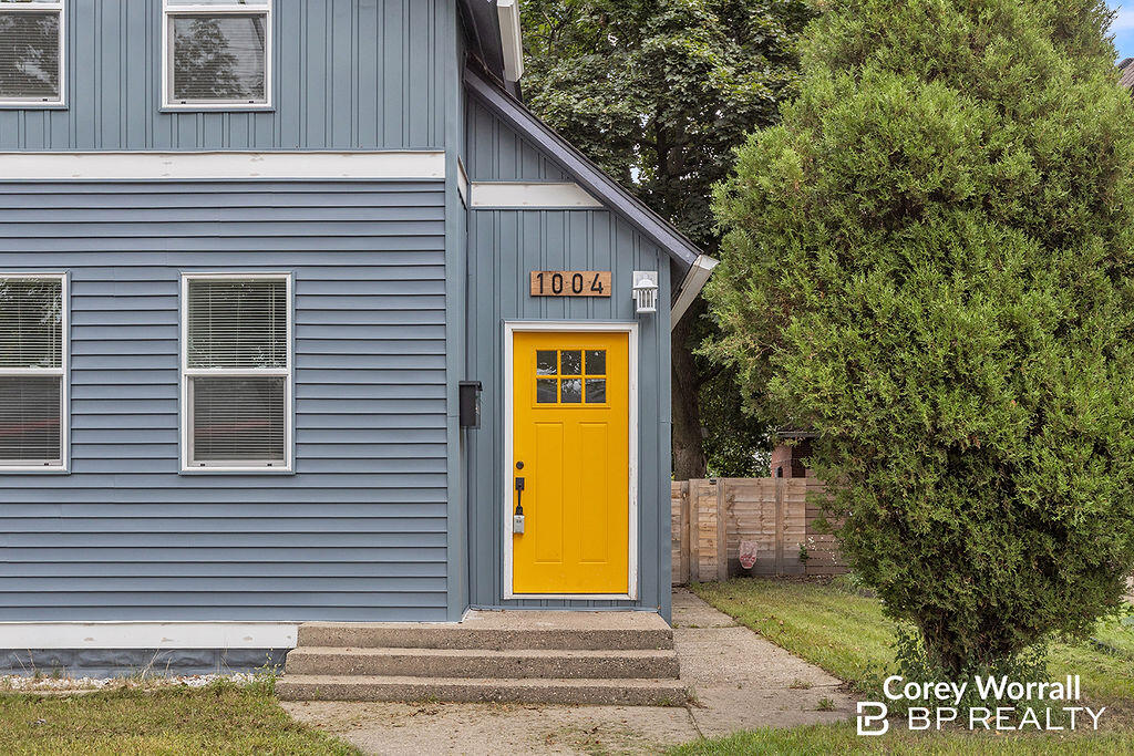 1004 Garfield Avenue NW Grand Rapids MI 49504