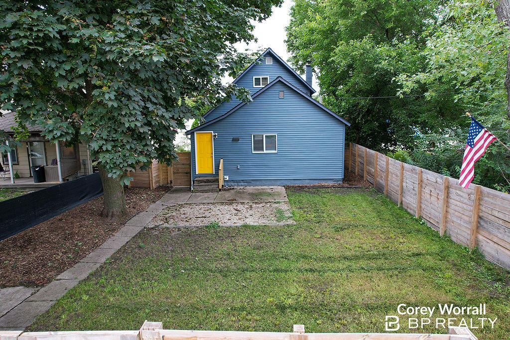 1004 Garfield Avenue NW Grand Rapids MI 49504