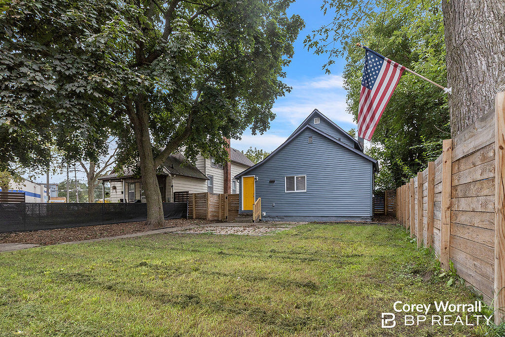 1004 Garfield Avenue NW Grand Rapids MI 49504
