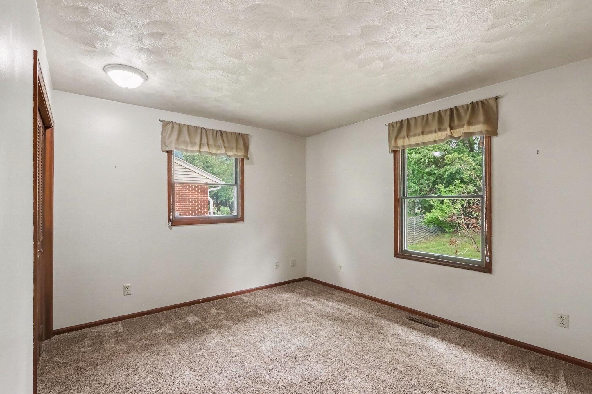 930 Piccadilly Road Kalamazoo MI 49006
