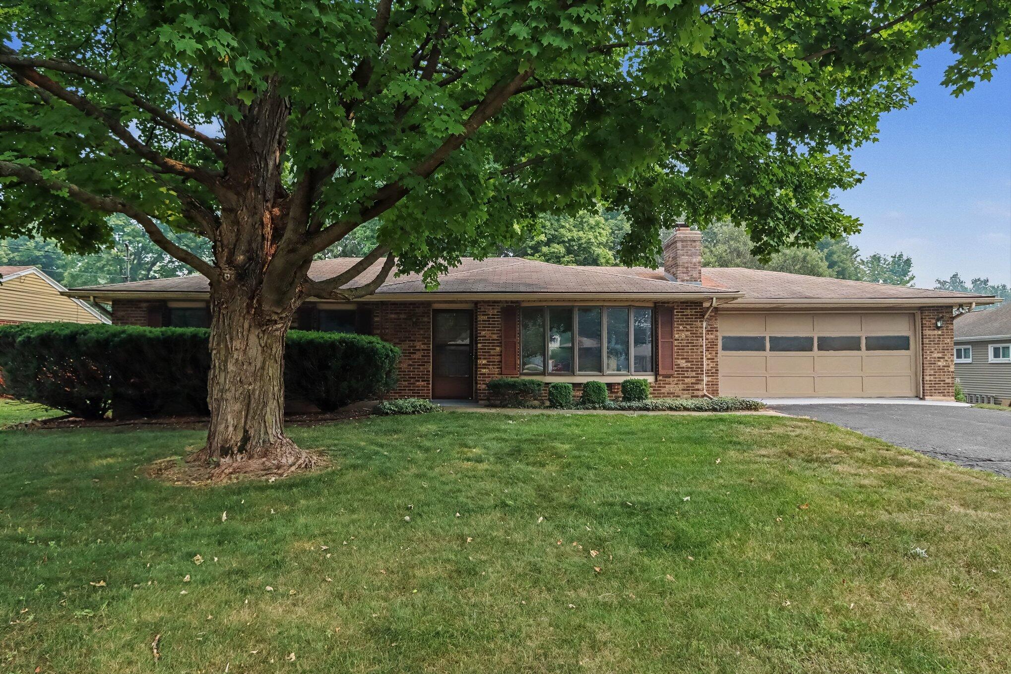 930 Piccadilly Road Kalamazoo MI 49006