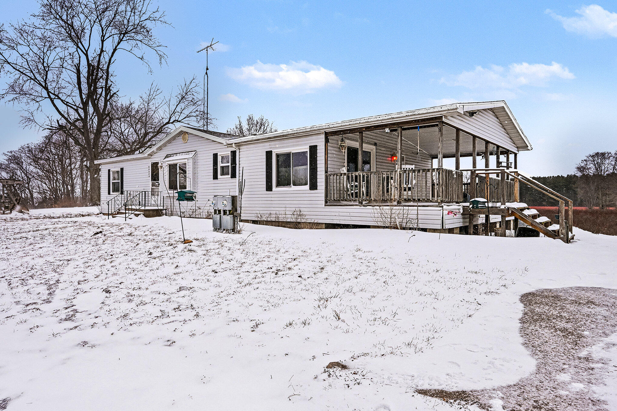 68854 34th Avenue Covert MI 49043