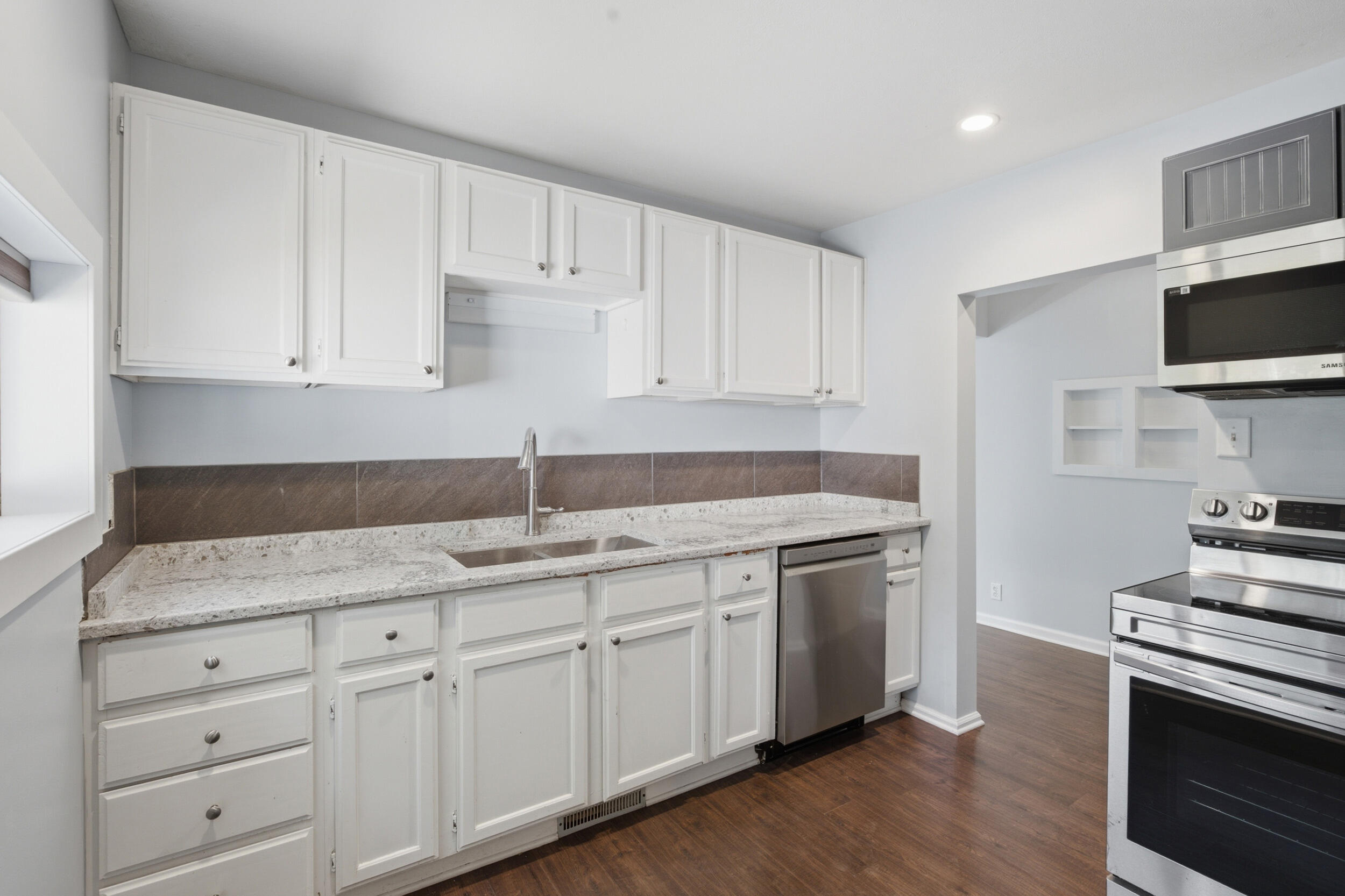 4136 Pier Road Benton Harbor MI 49022