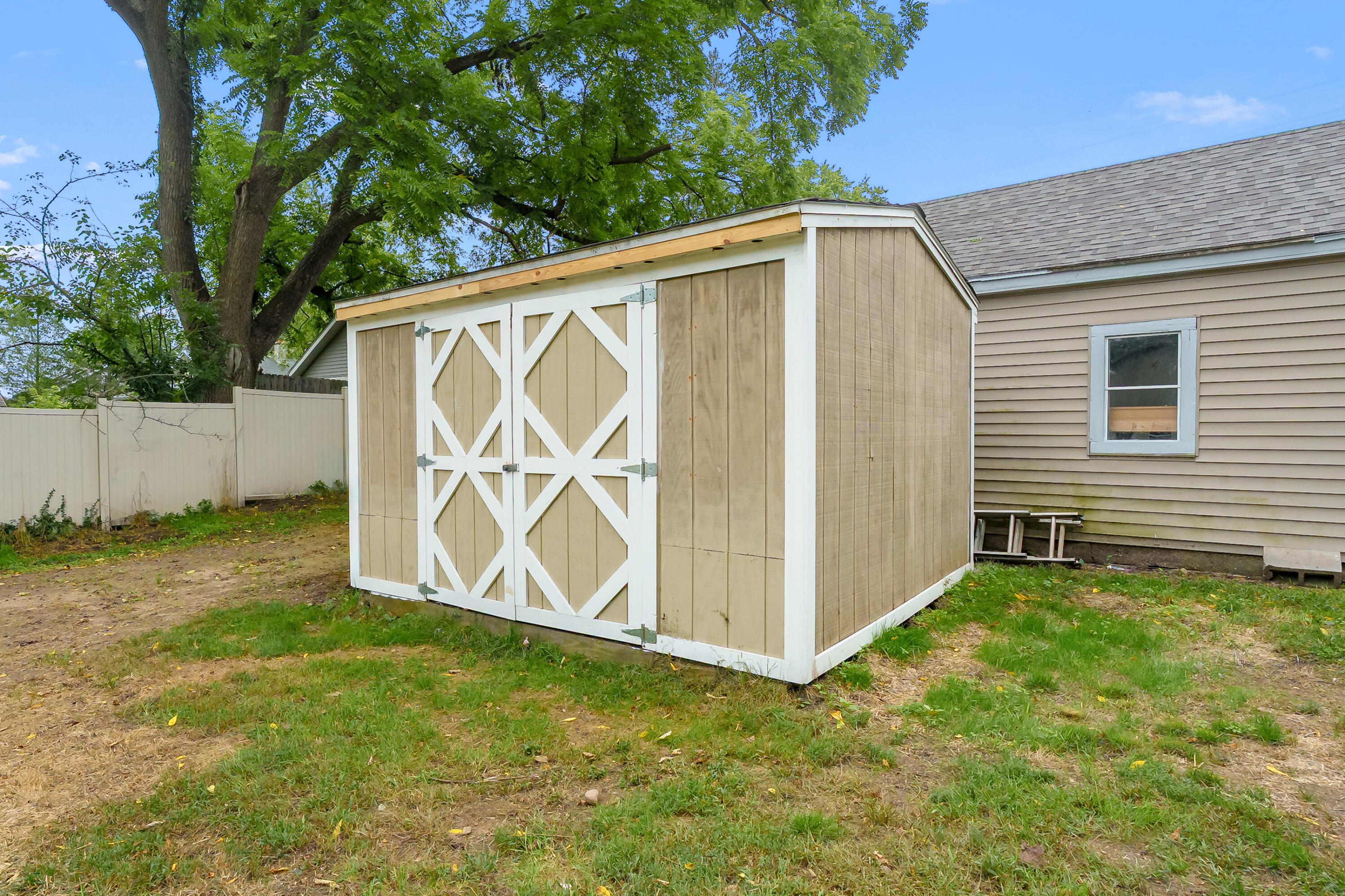 736 Hutchinson Street Kalamazoo MI 49008