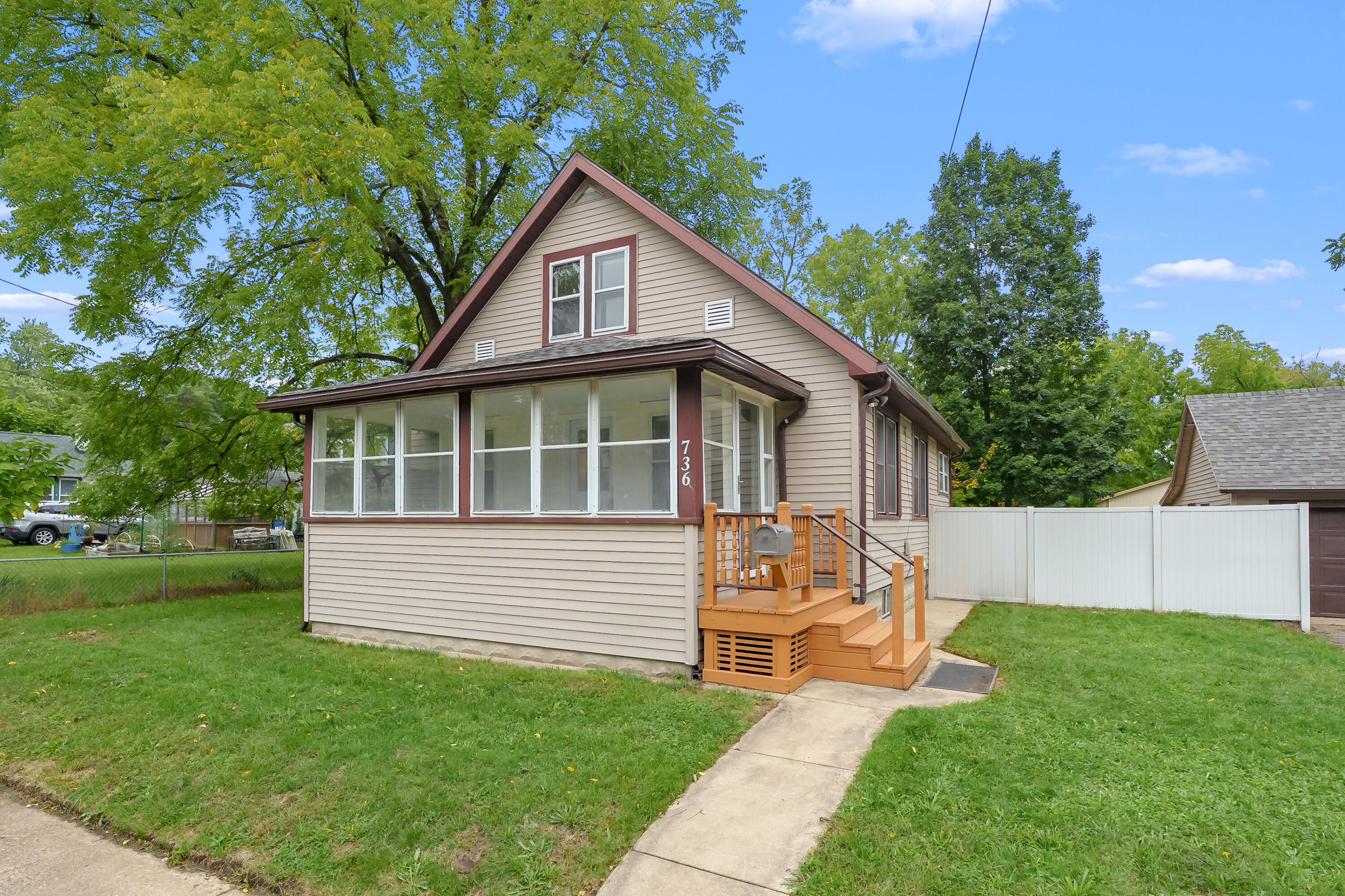 736 Hutchinson Street Kalamazoo MI 49008