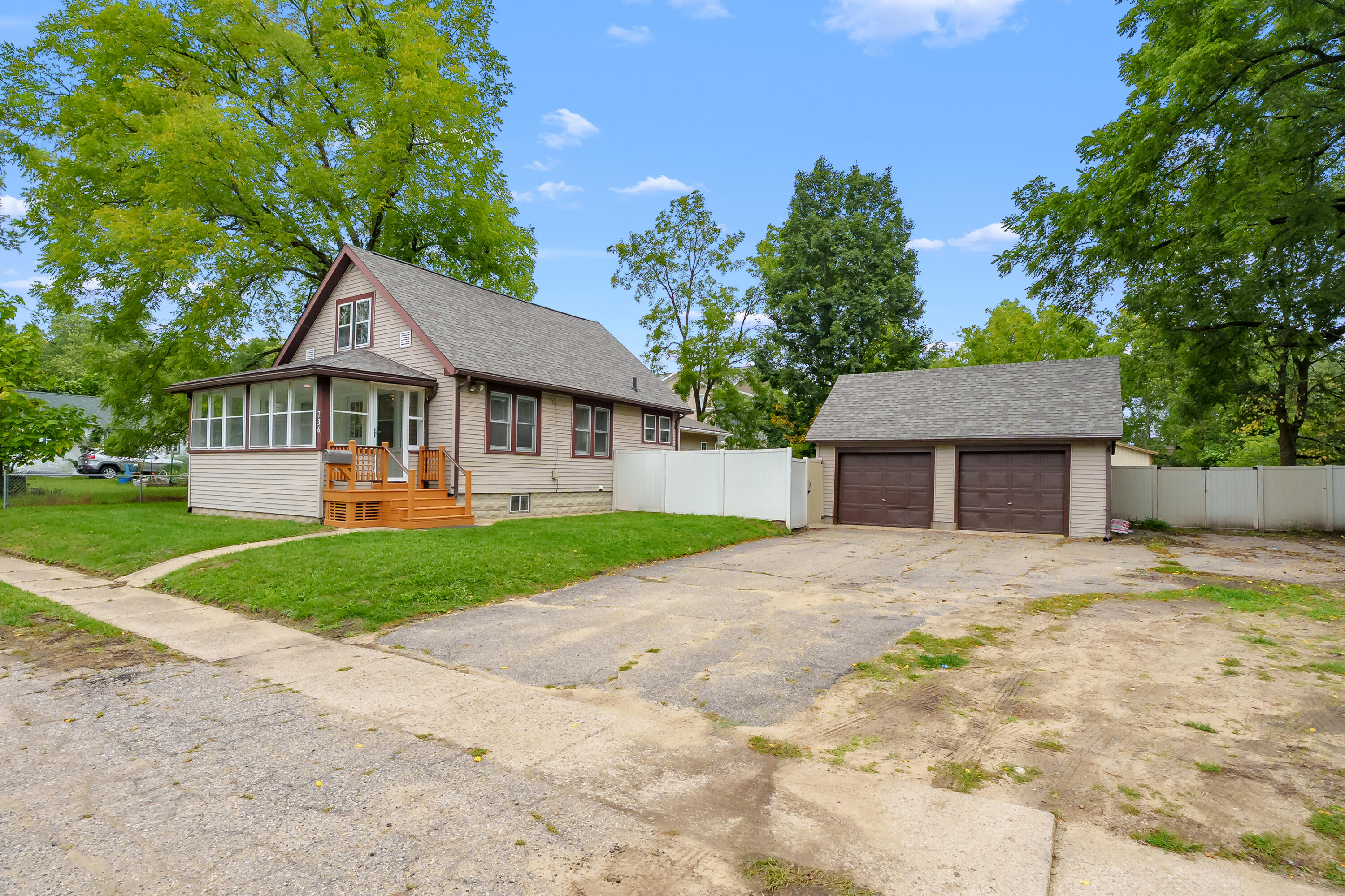 736 Hutchinson Street Kalamazoo MI 49008