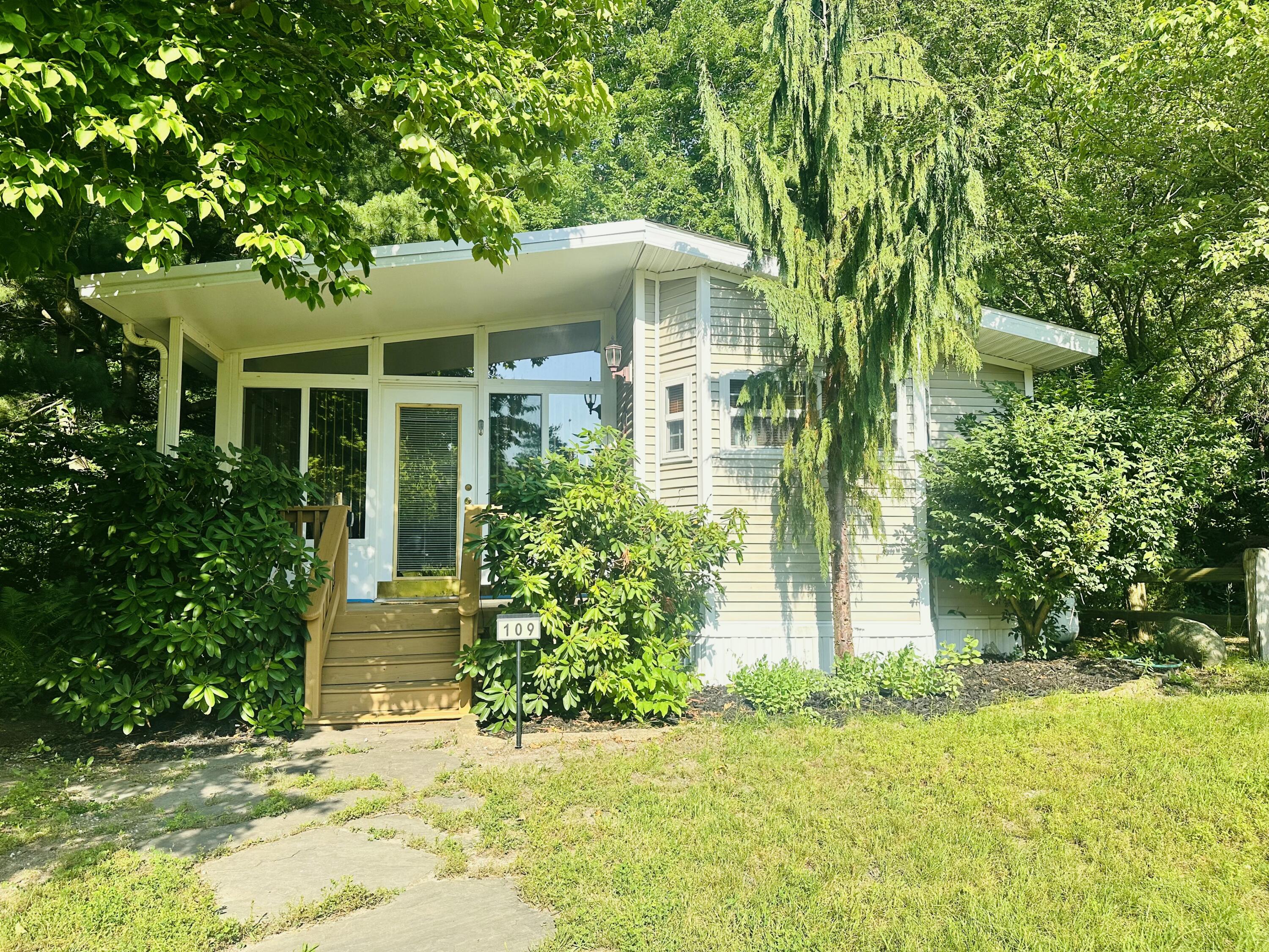6473 Blue Star Highway Saugatuck MI 49453