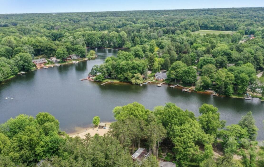 6473 Blue Star Highway Saugatuck MI 49453