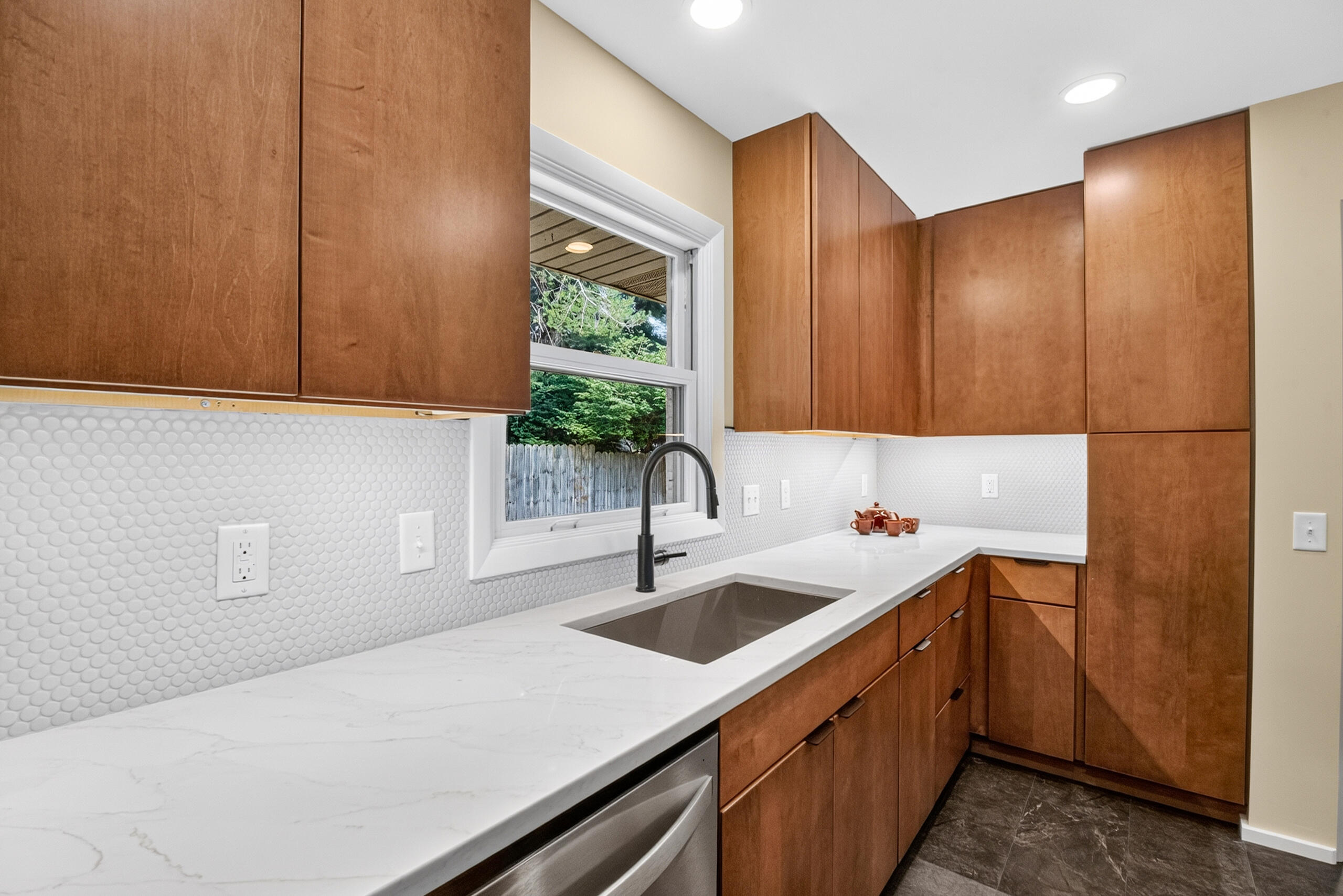 2244 Sycamore Lane Kalamazoo MI 49008