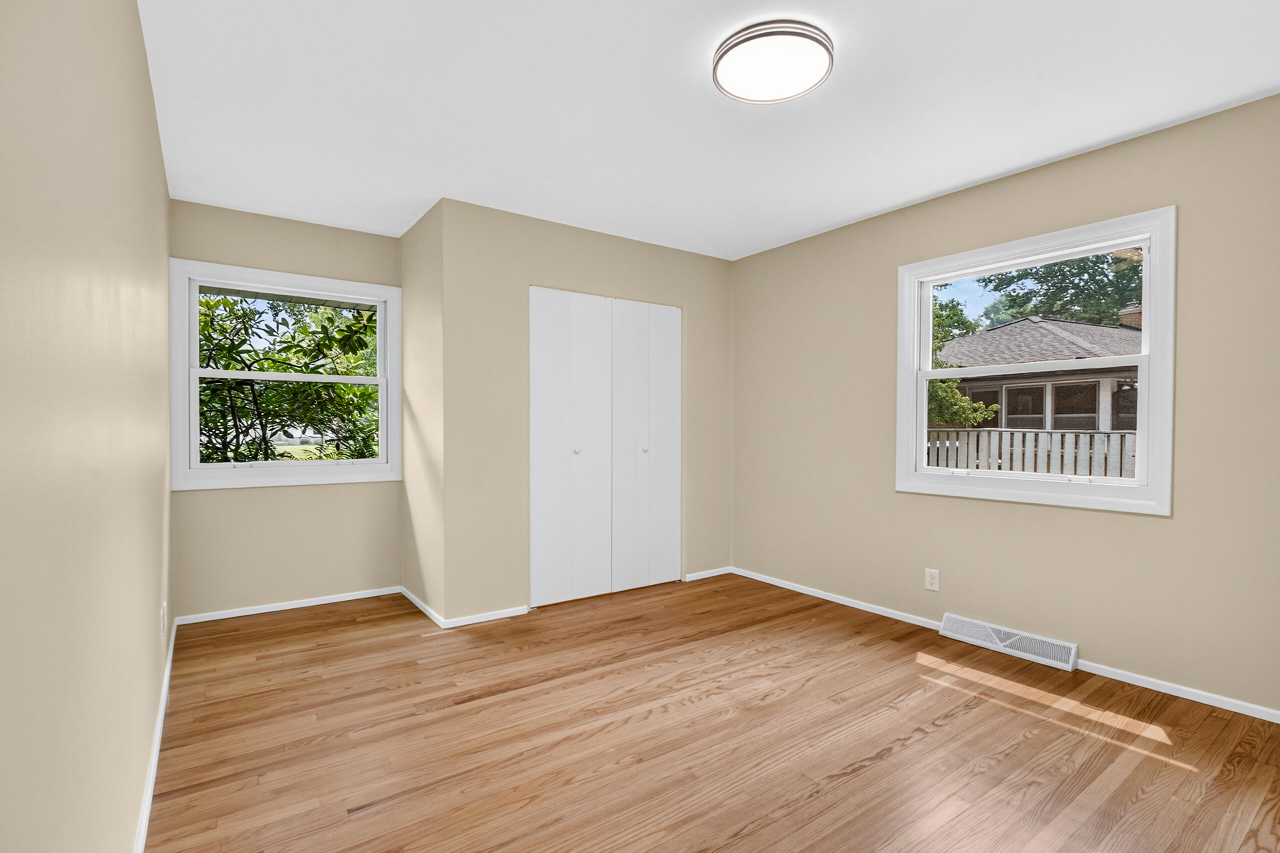 2244 Sycamore Lane Kalamazoo MI 49008