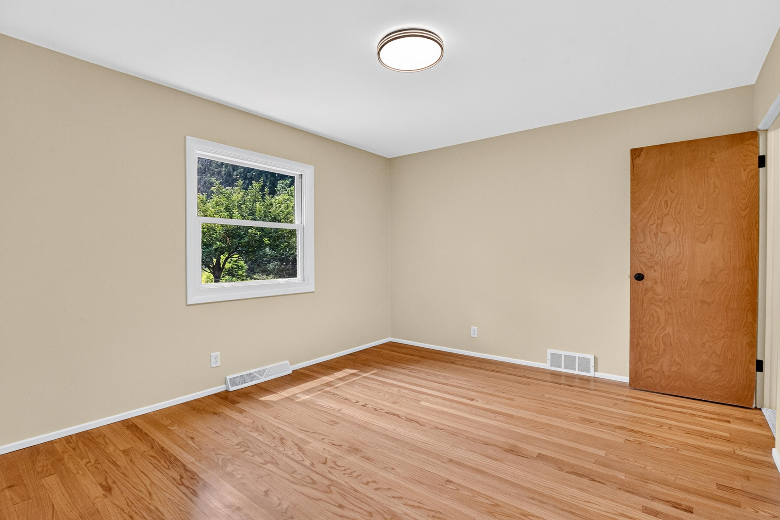 2244 Sycamore Lane Kalamazoo MI 49008