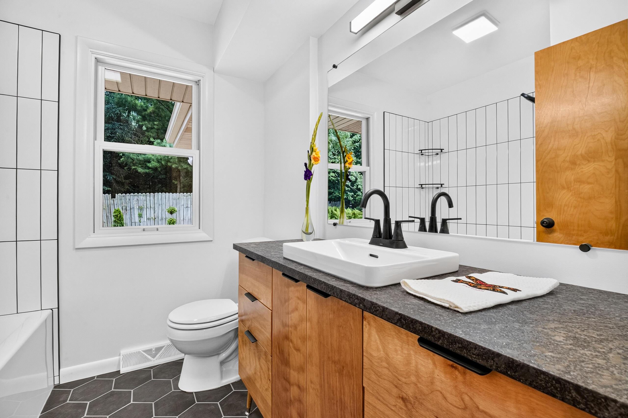 2244 Sycamore Lane Kalamazoo MI 49008
