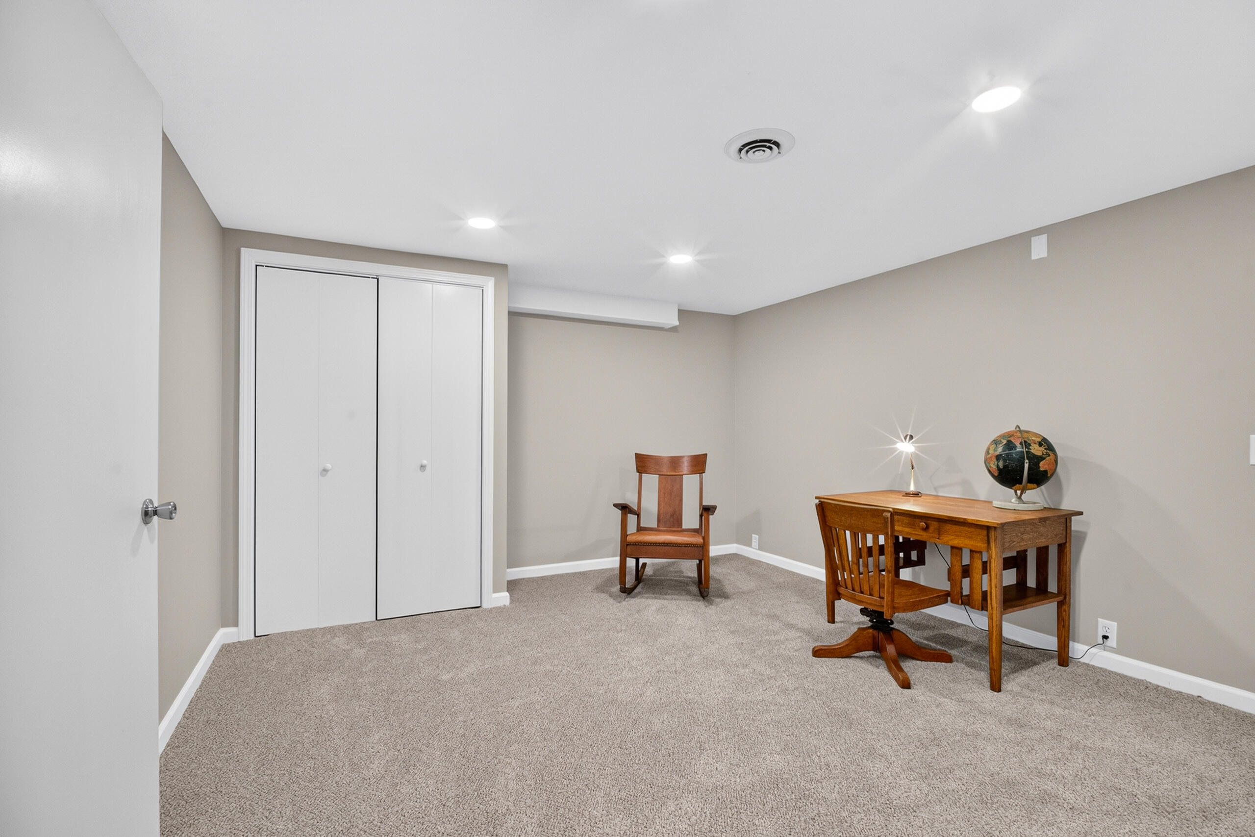 2244 Sycamore Lane Kalamazoo MI 49008