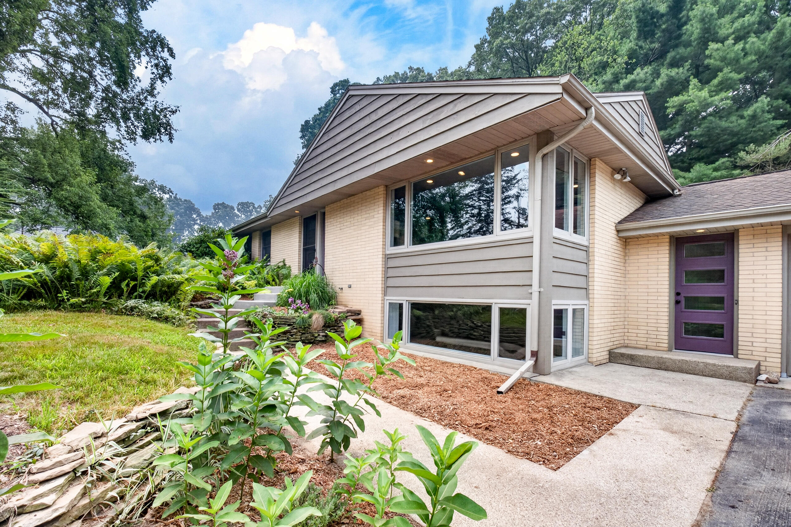 2244 Sycamore Lane Kalamazoo MI 49008