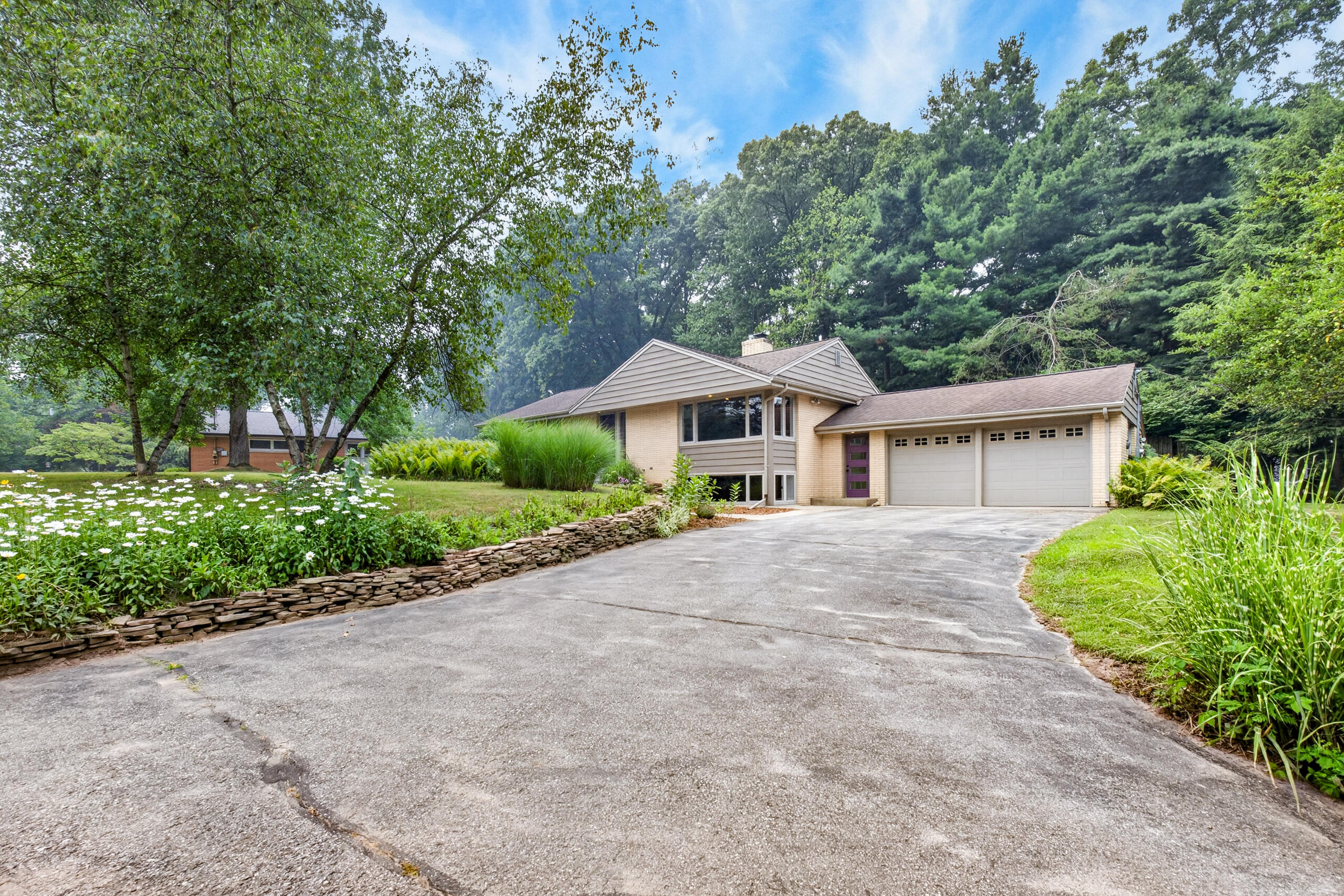 2244 Sycamore Lane Kalamazoo MI 49008