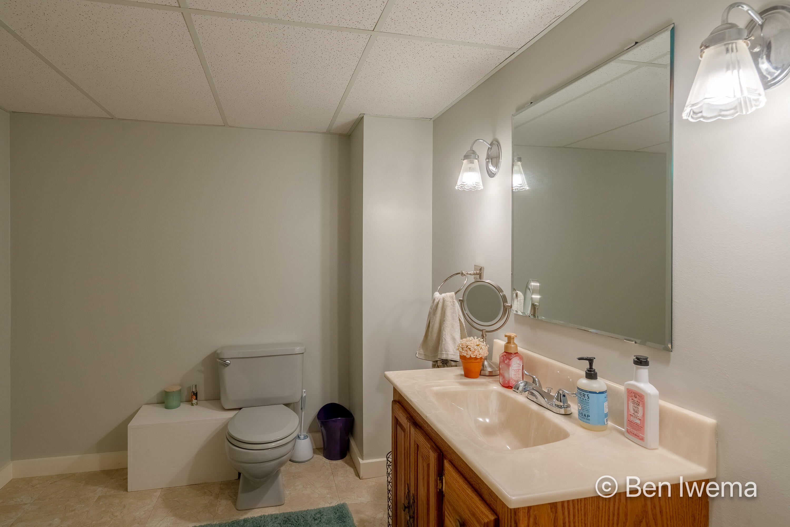 1010 Barber Terrace NW Grand Rapids MI 49504
