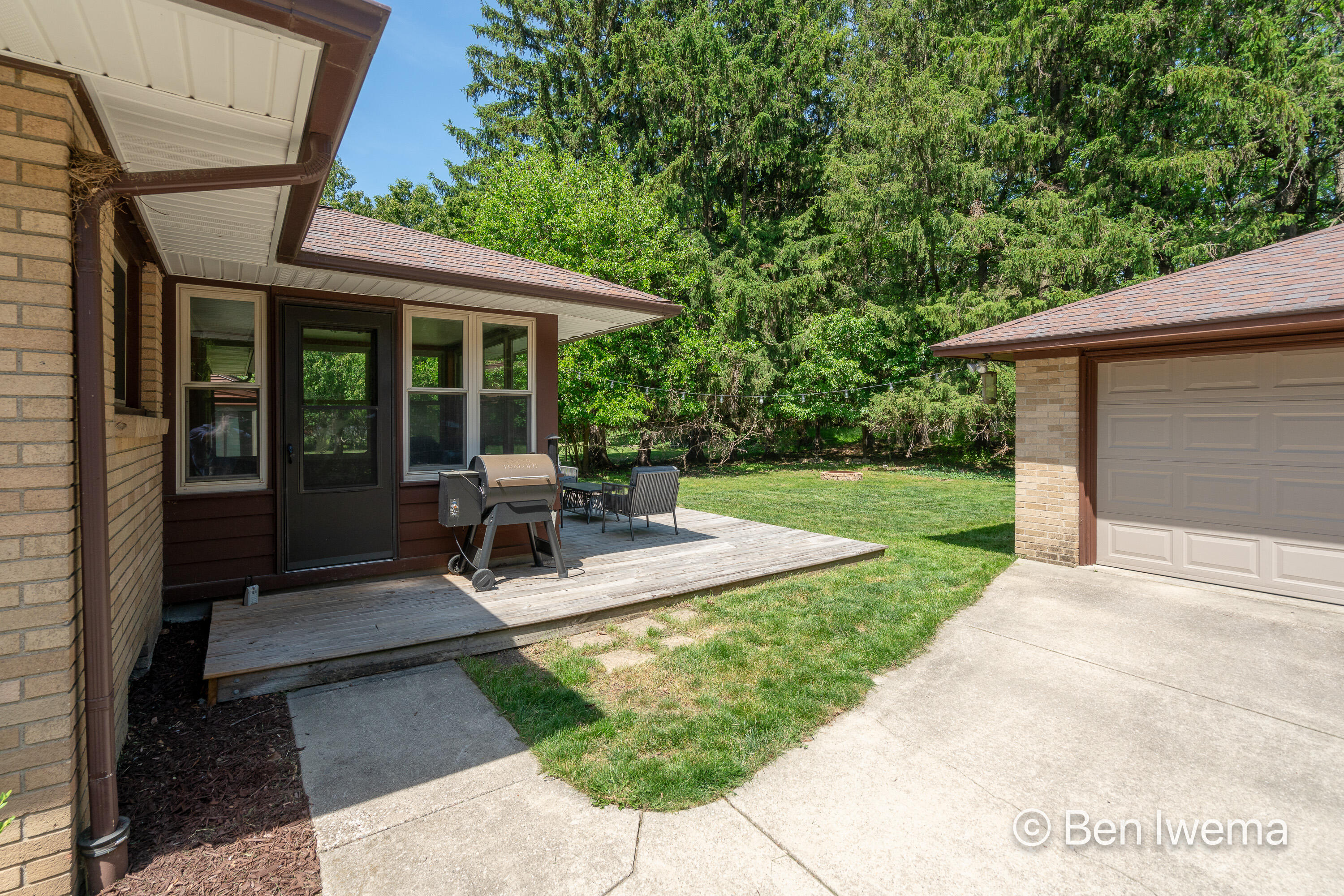 1010 Barber Terrace NW Grand Rapids MI 49504