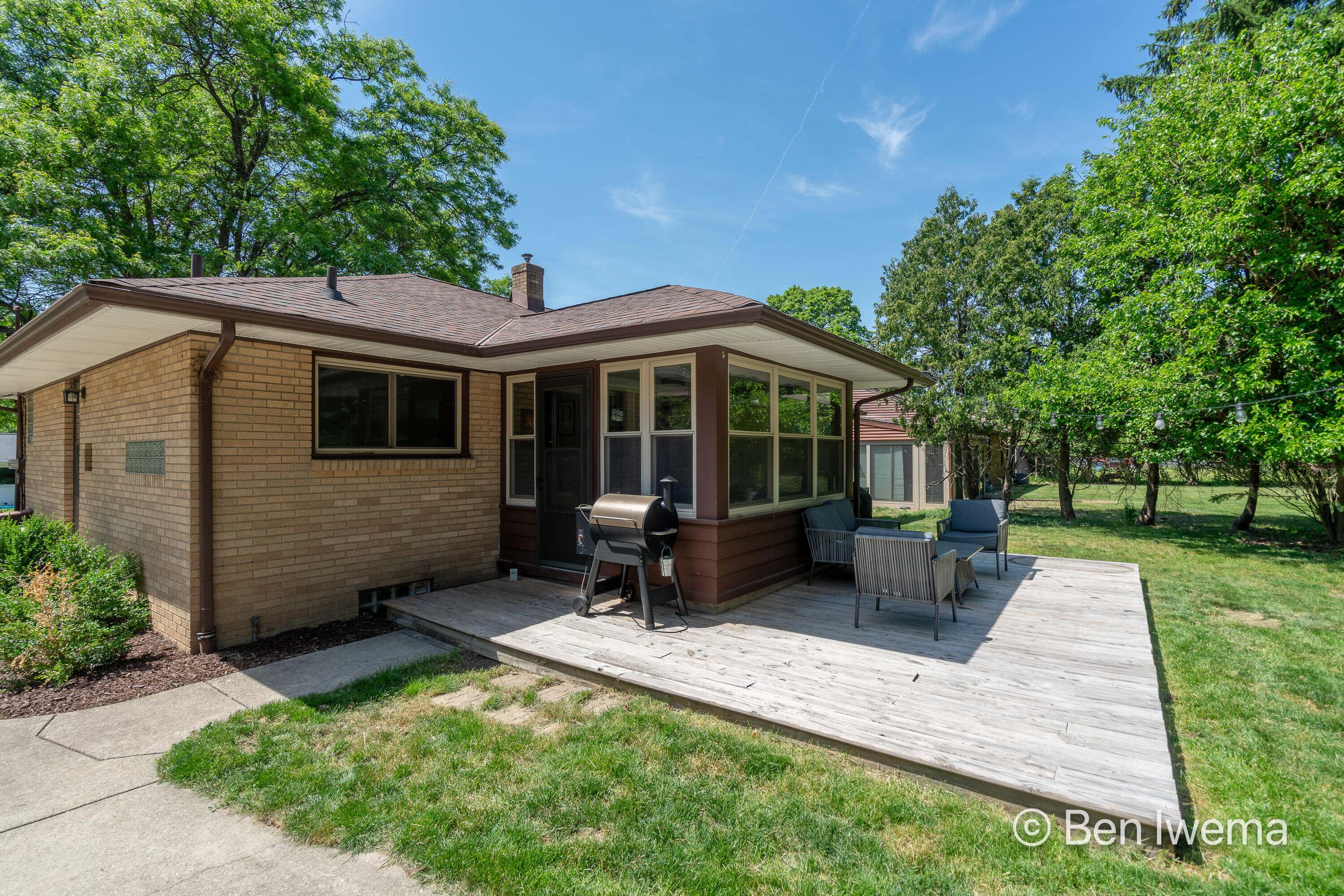 1010 Barber Terrace NW Grand Rapids MI 49504