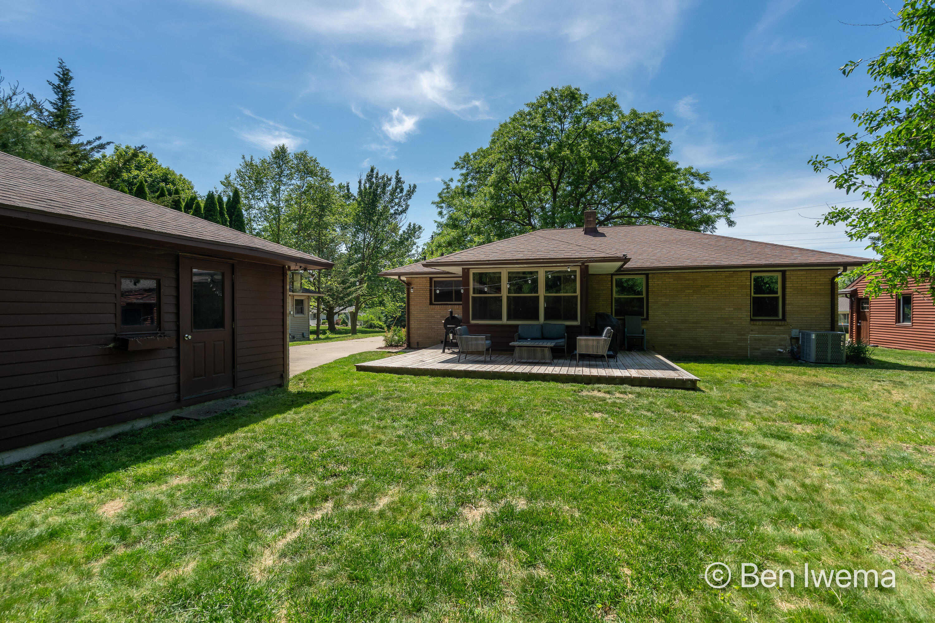 1010 Barber Terrace NW Grand Rapids MI 49504