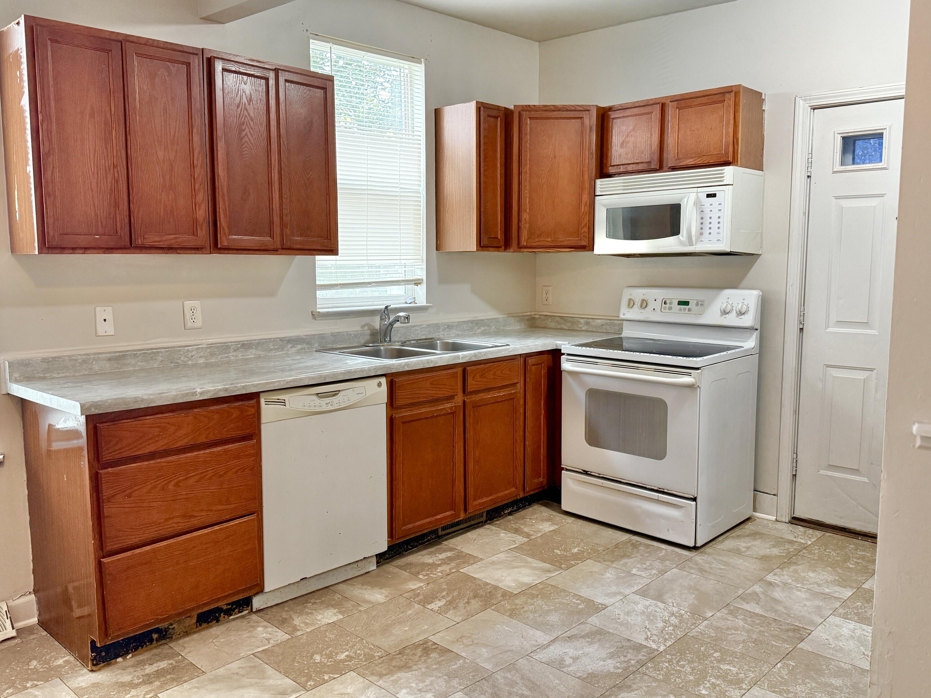 821 Trimble Avenue Kalamazoo MI 49048