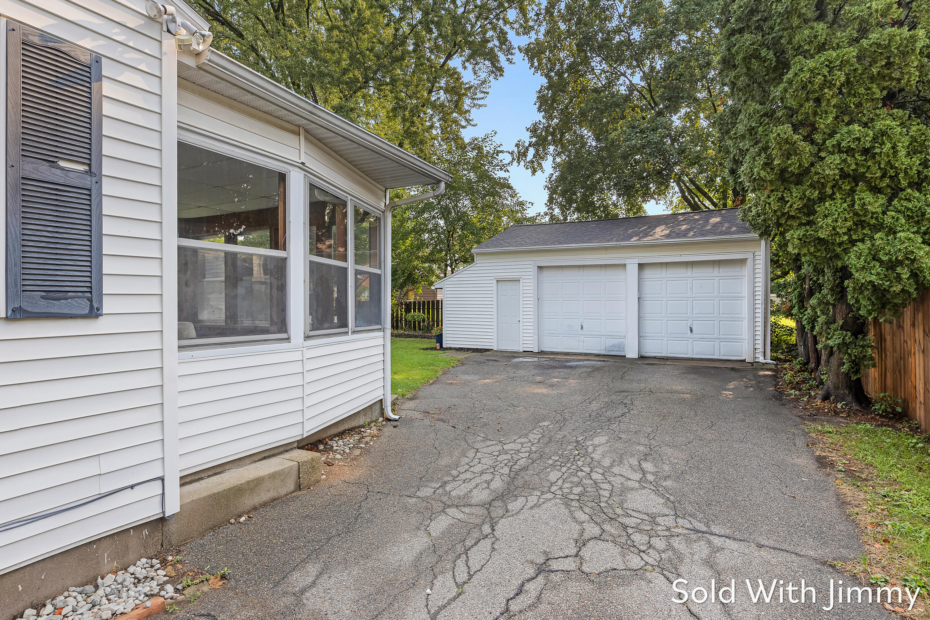 1744 Woodward Avenue SE Grand Rapids MI 49506