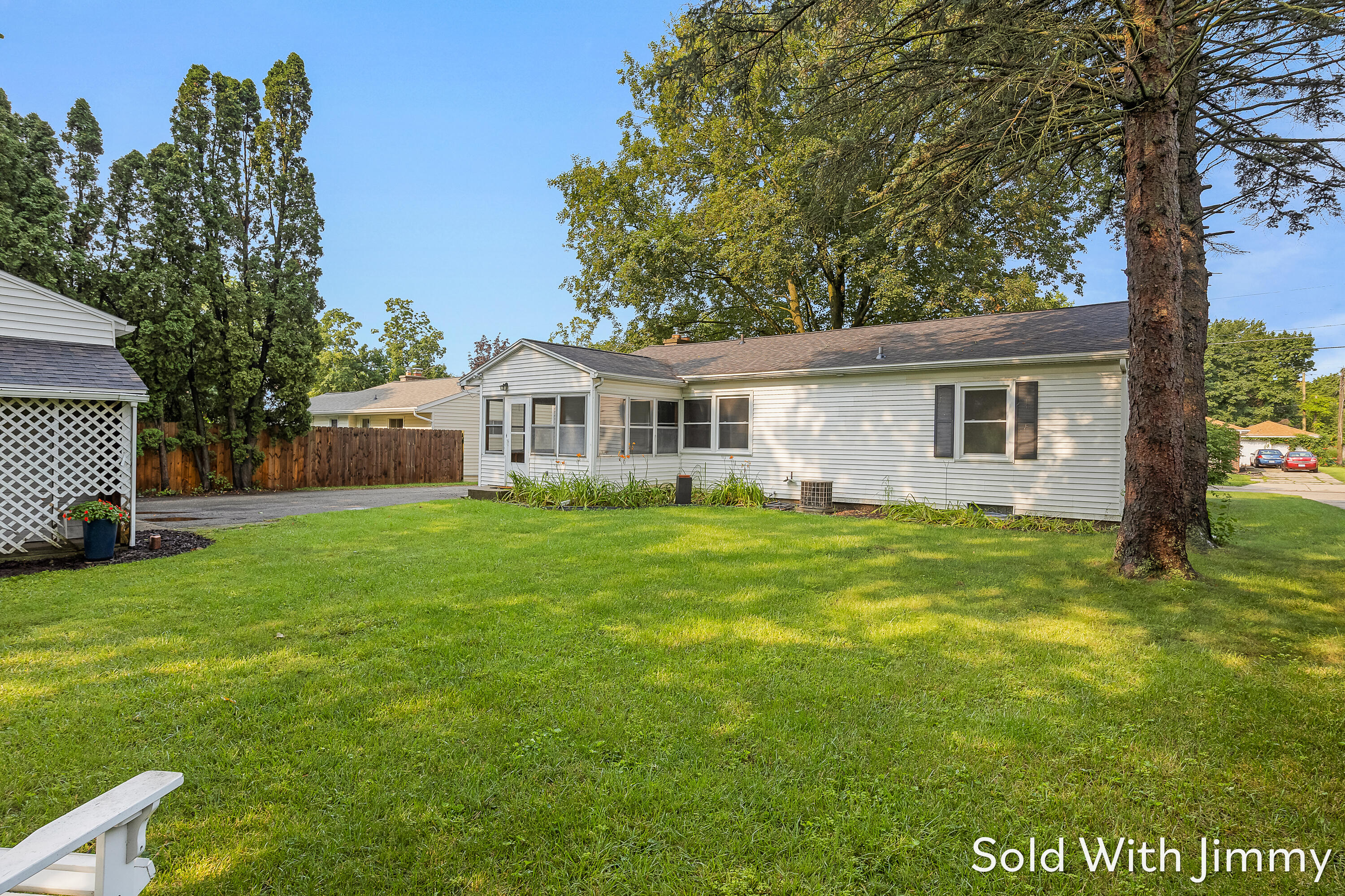 1744 Woodward Avenue SE Grand Rapids MI 49506