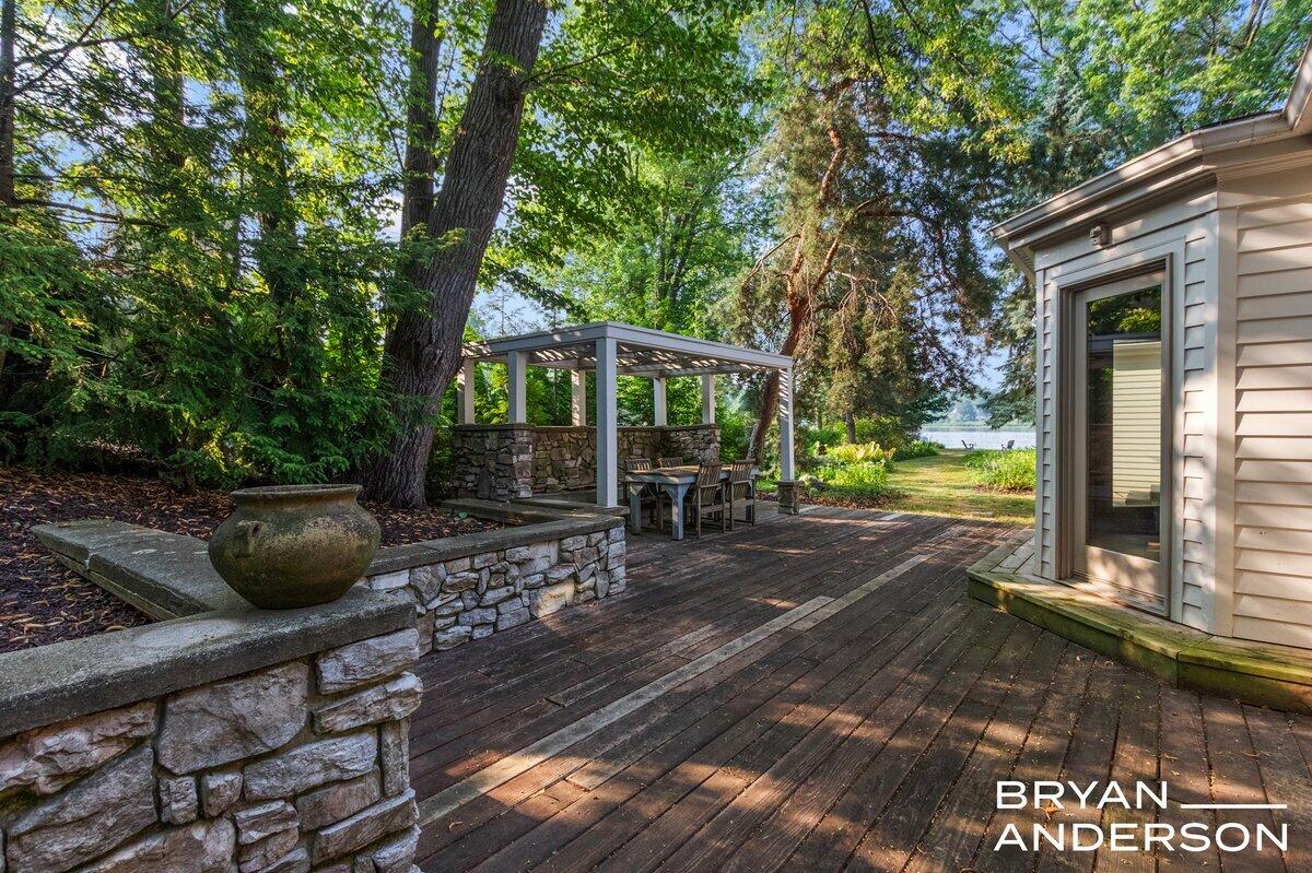 3150 Manhattan Lane SE East Grand Rapids MI 49506