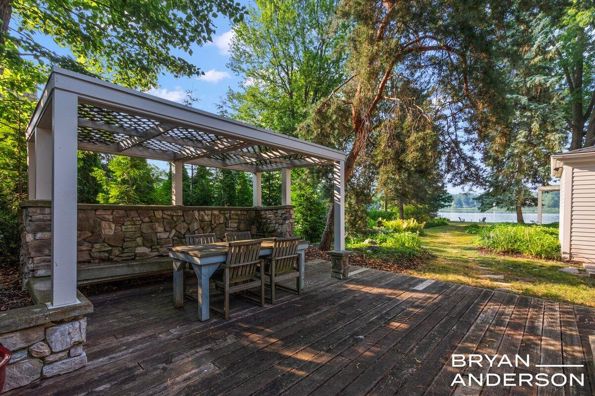 3150 Manhattan Lane SE East Grand Rapids MI 49506