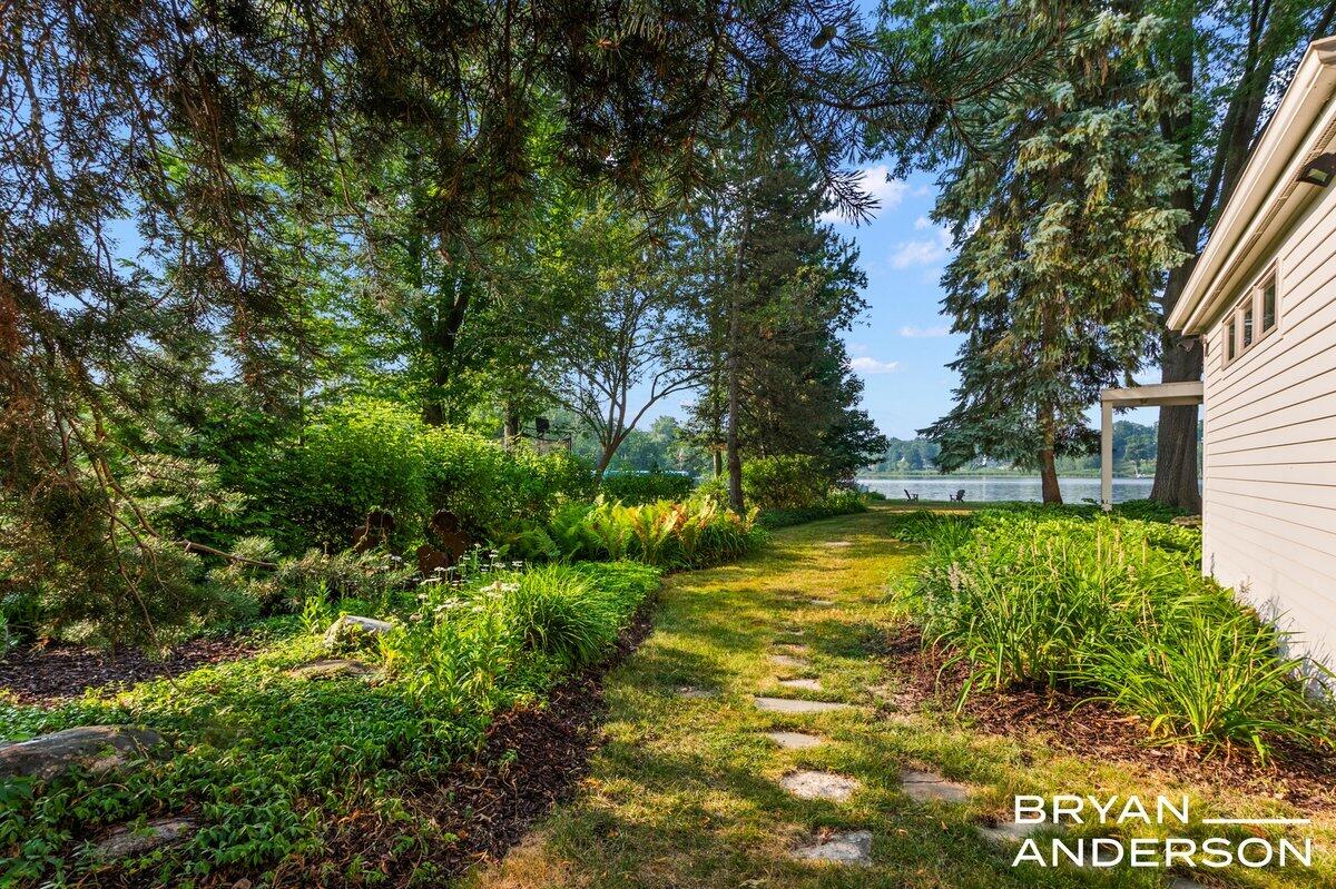 3150 Manhattan Lane SE East Grand Rapids MI 49506
