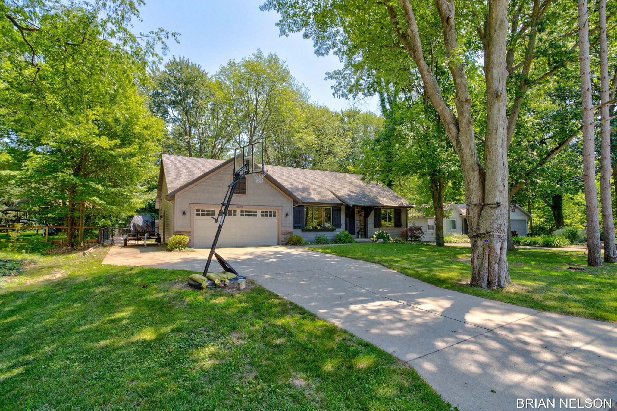 3380 Hollywood Drive Holland MI 49424