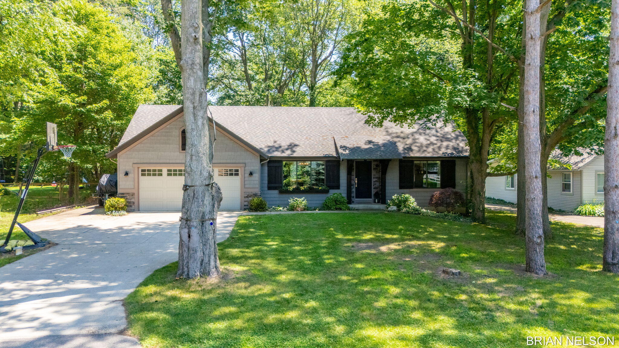 3380 Hollywood Drive Holland MI 49424